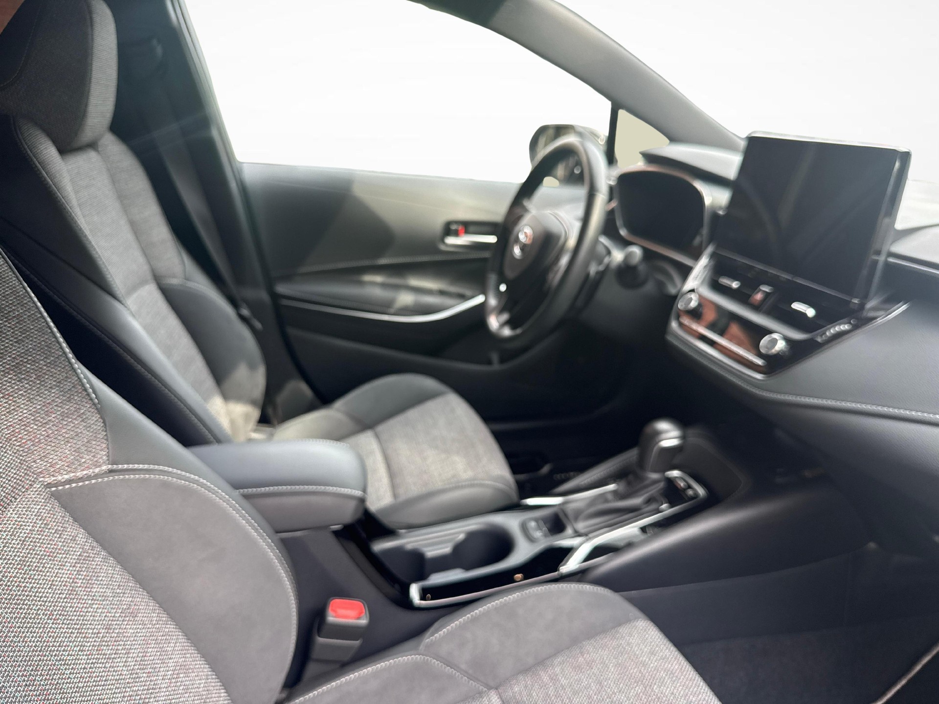 TOYOTA Corolla Touring Sports 2.0 HSD Trend-image-9