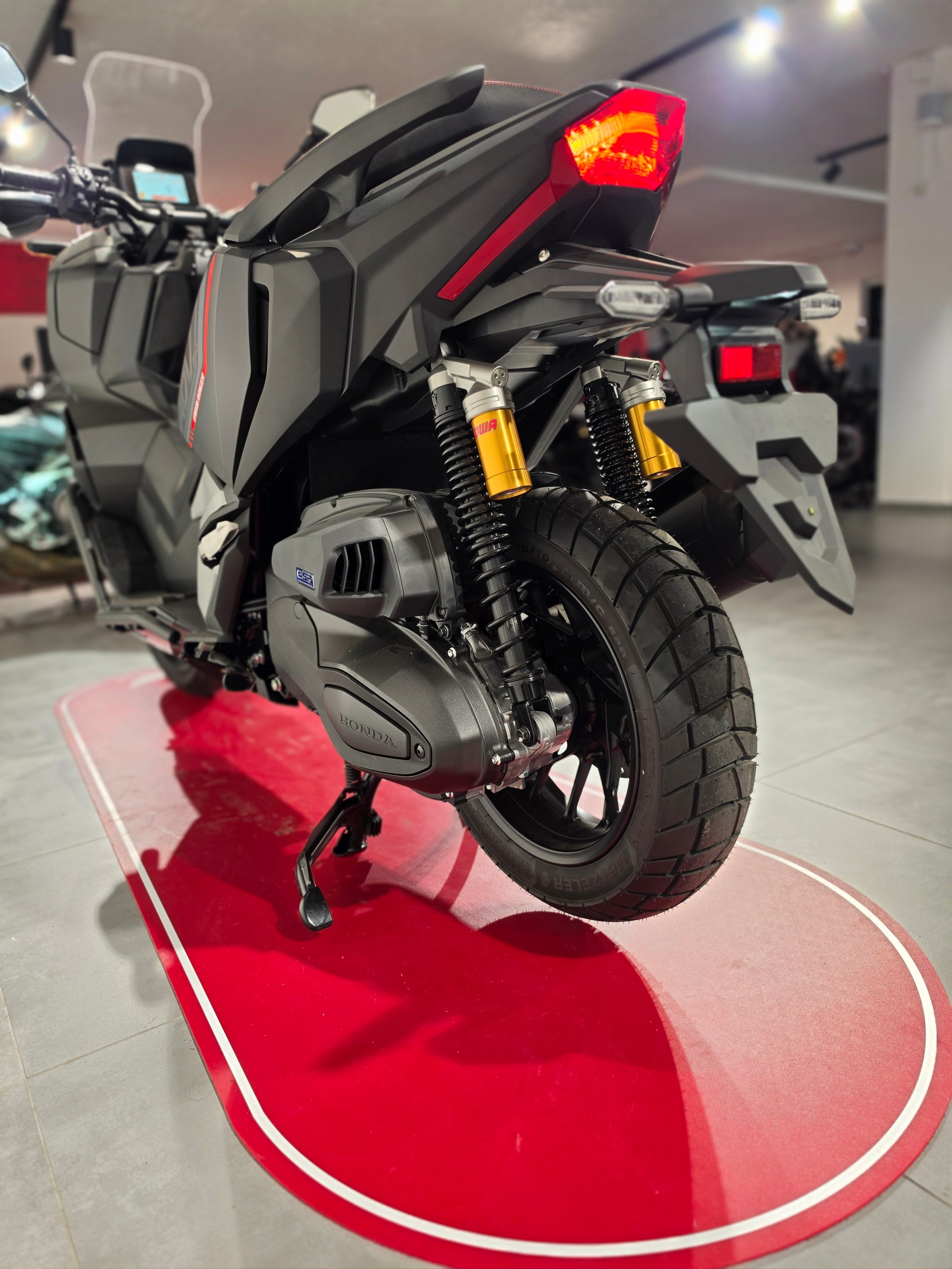 HONDA ADV 350-image-5