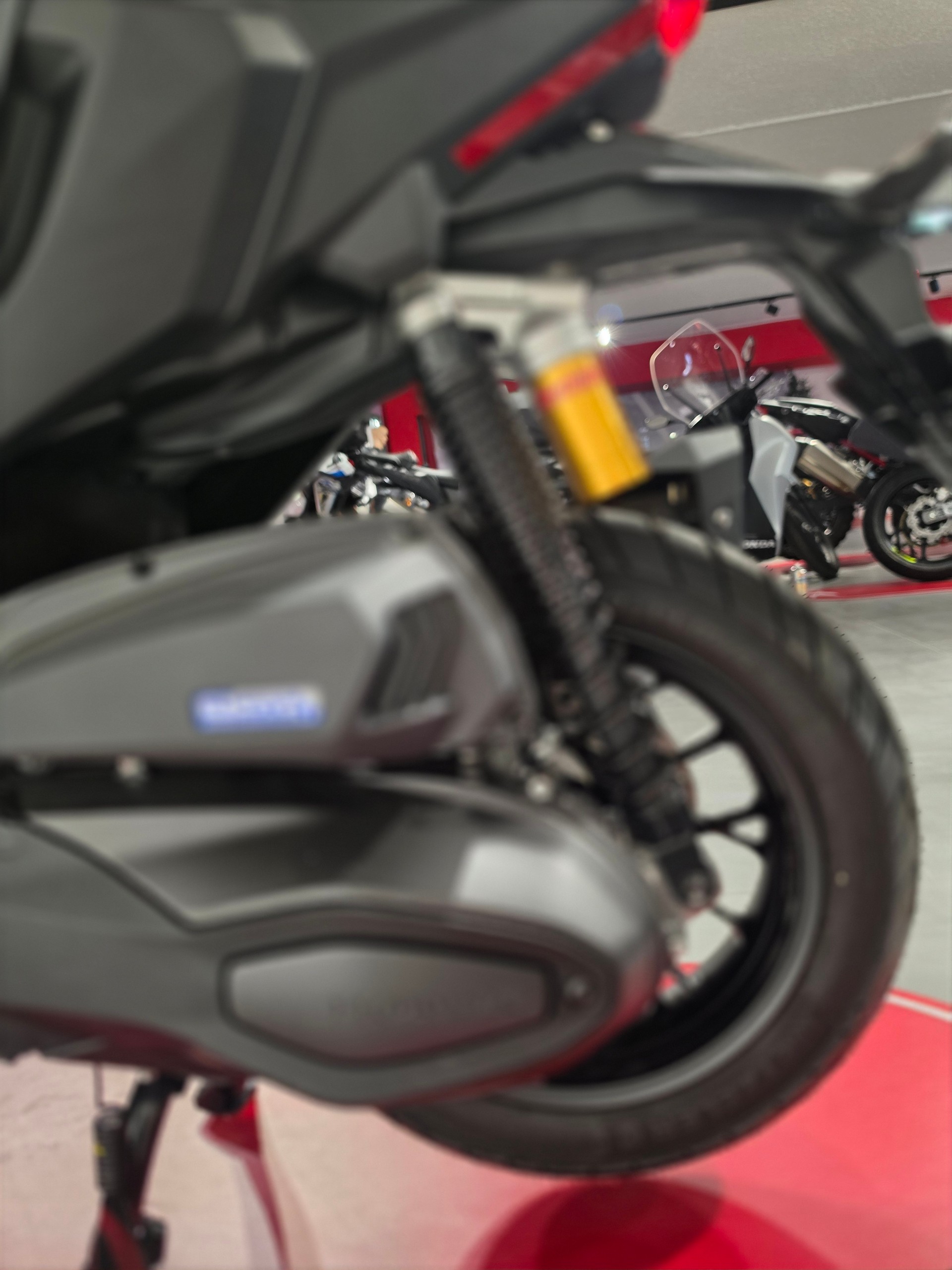 HONDA ADV 350-image-9