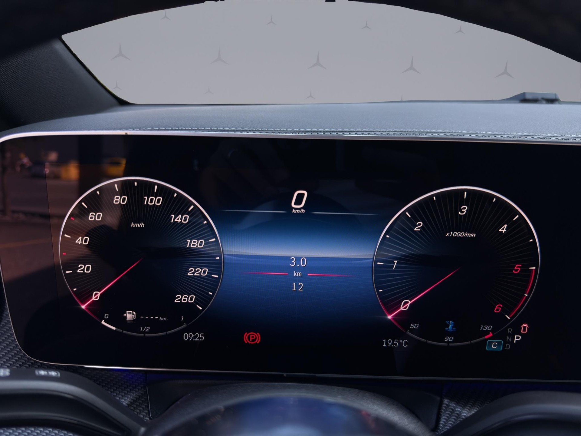 MERCEDES-BENZ V 300 d Exclusive lang Van-image-11