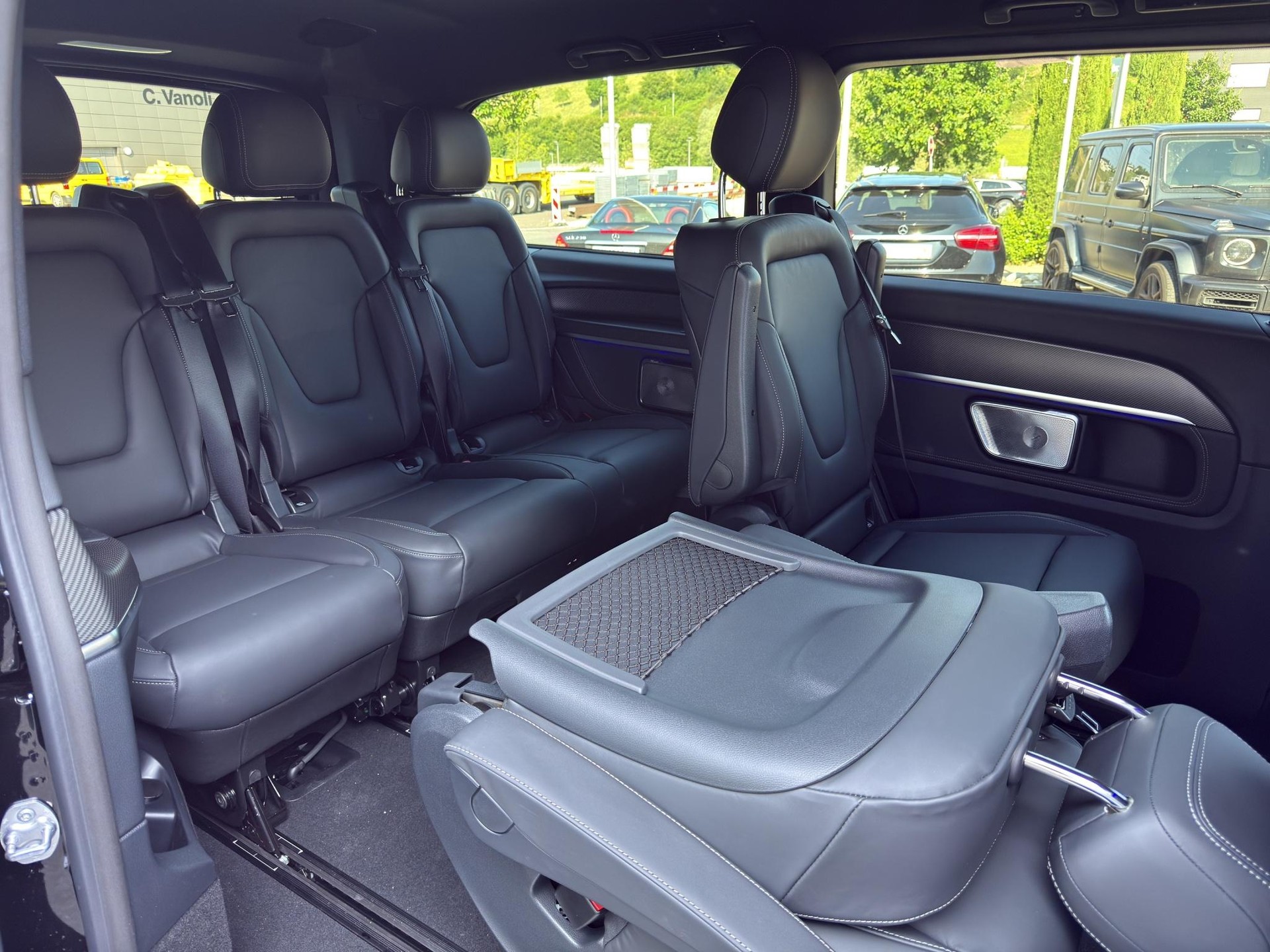 MERCEDES-BENZ V 300 d Exclusive lang Van-image-20