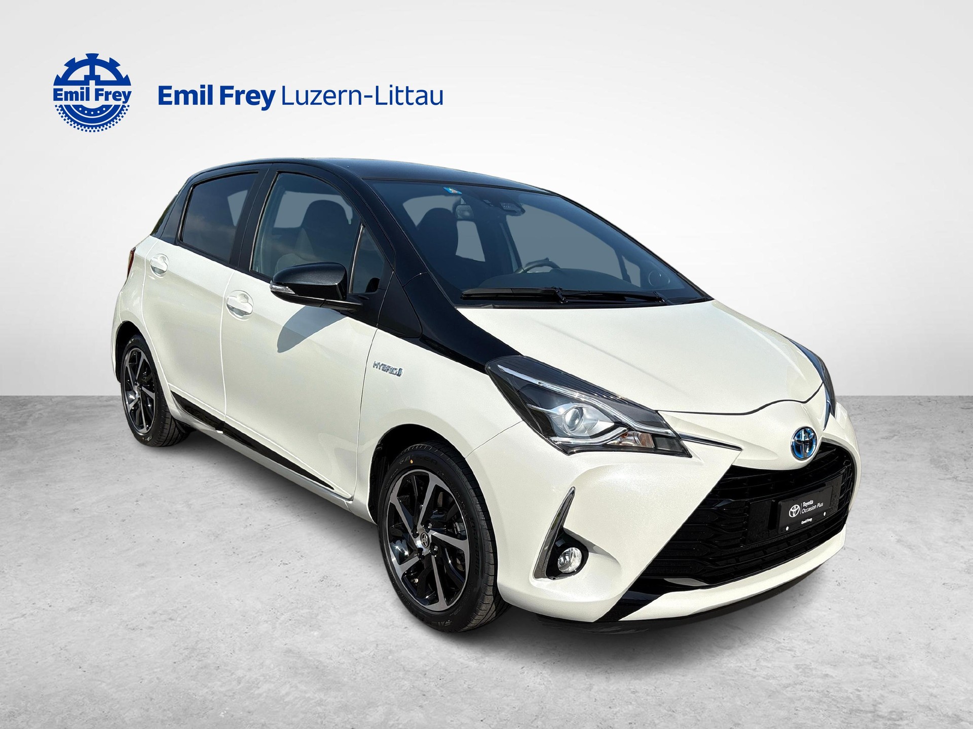 TOYOTA Yaris 1.5 VVT-i HSD Premium-image-6