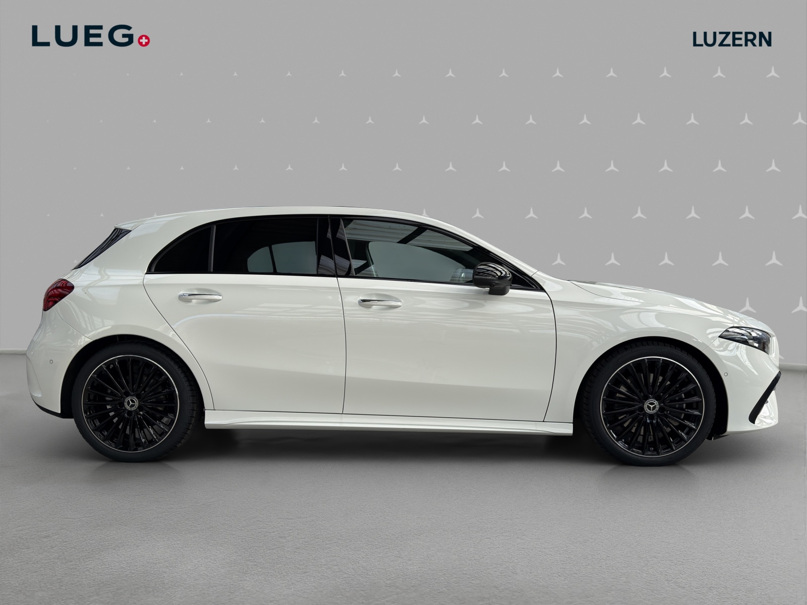 MERCEDES-BENZ A 220 4Matic 8G-DCT-image-4