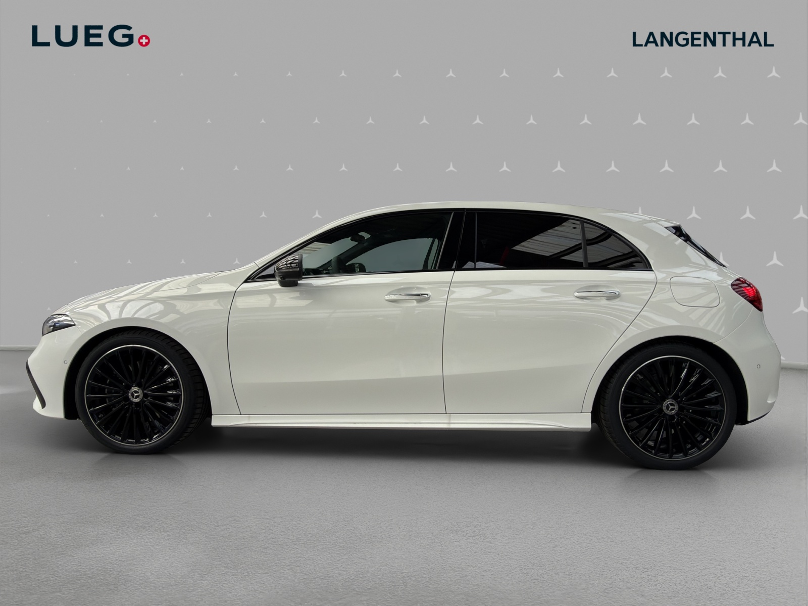 MERCEDES-BENZ A 220 4Matic 8G-DCT-image-1