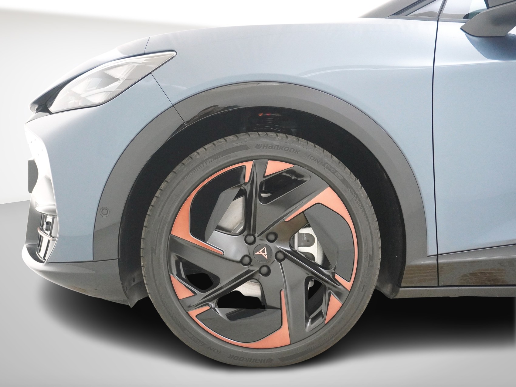 CUPRA Tavascan VZ Adrenaline-image-9