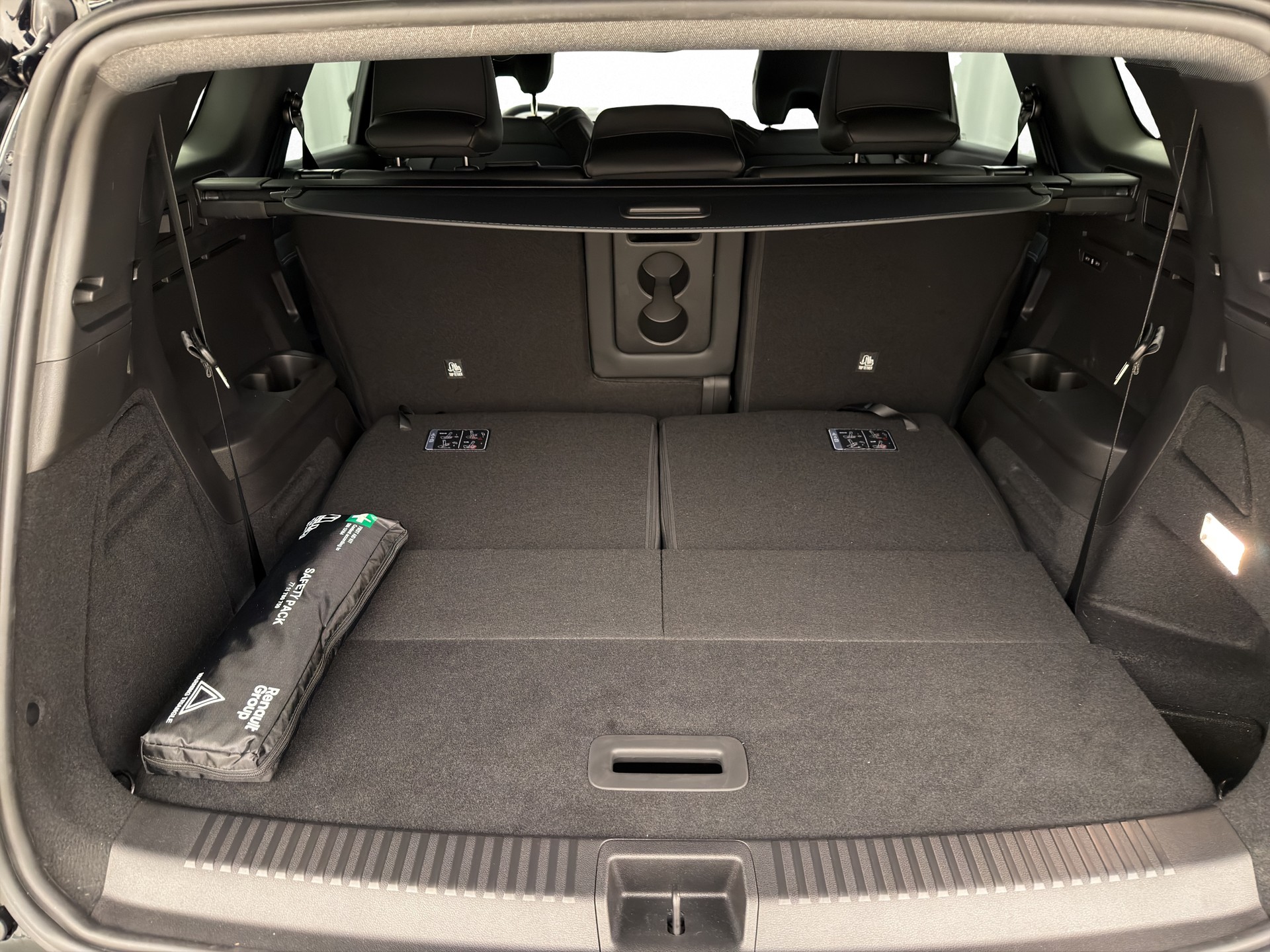 RENAULT Espace 1.2 E-Tech iconic 7P-image-12