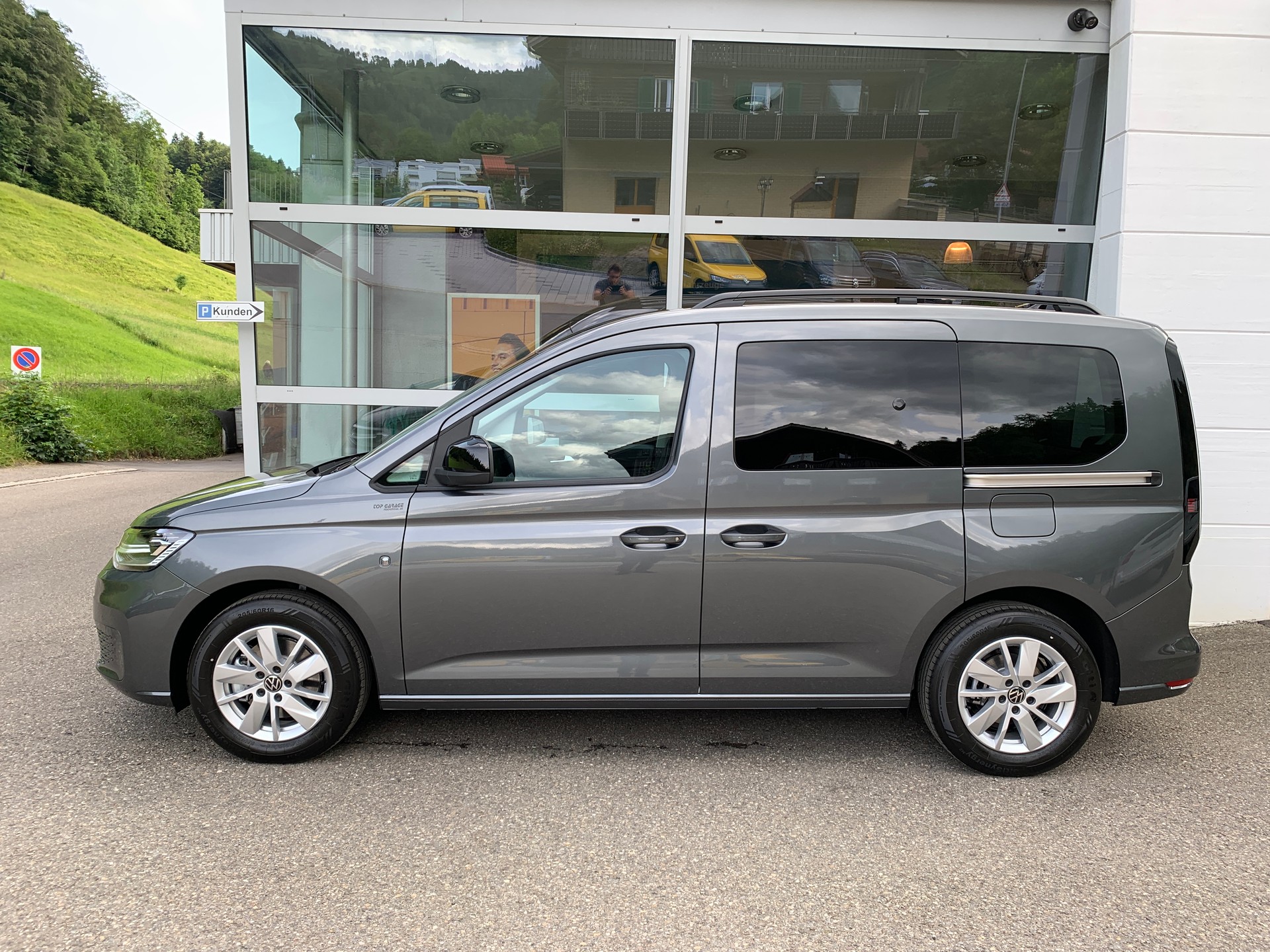 VW Caddy 2.0 TDI Liberty 4Motion-image-3