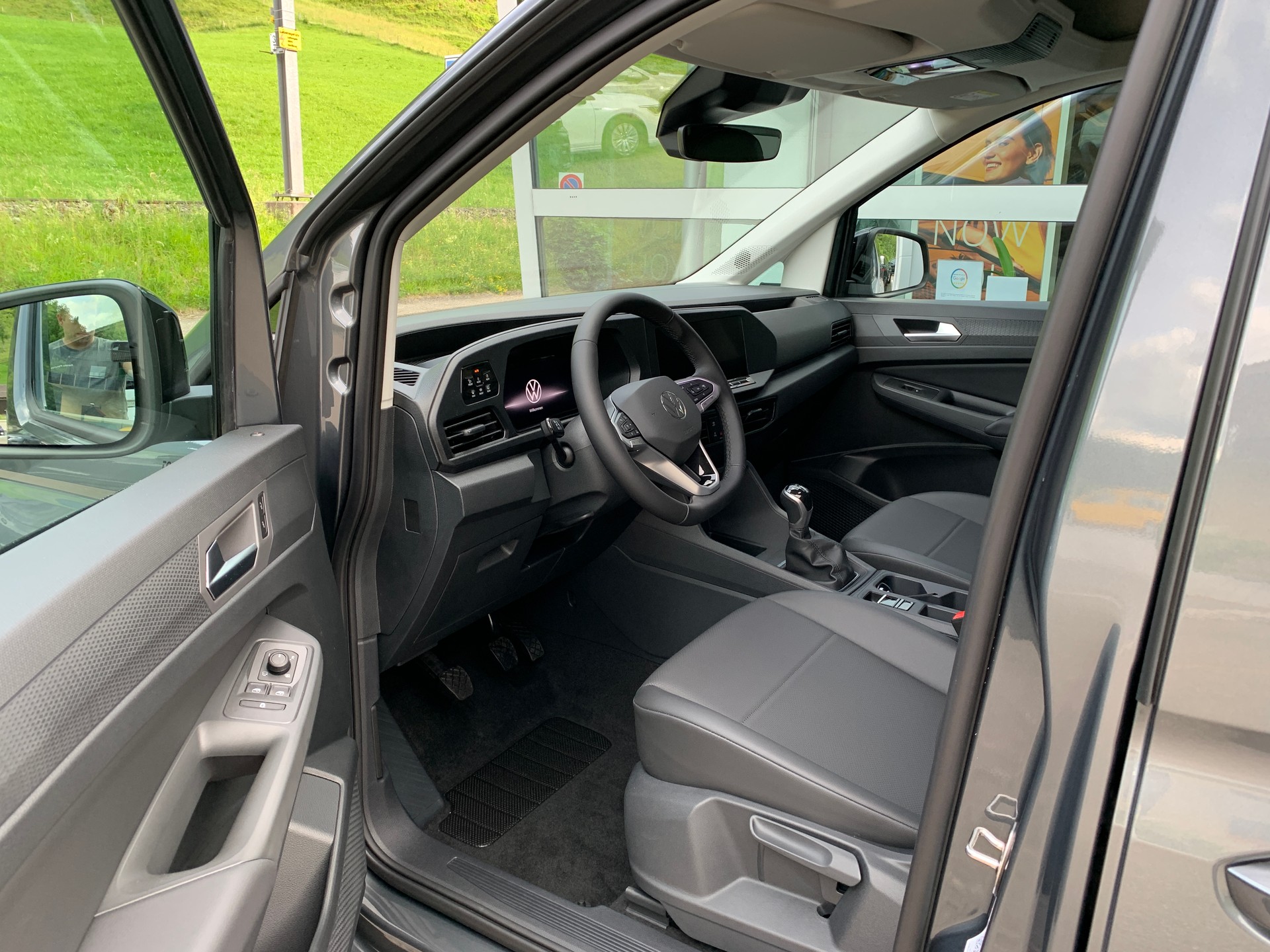 VW Caddy 2.0 TDI Liberty 4Motion-image-7