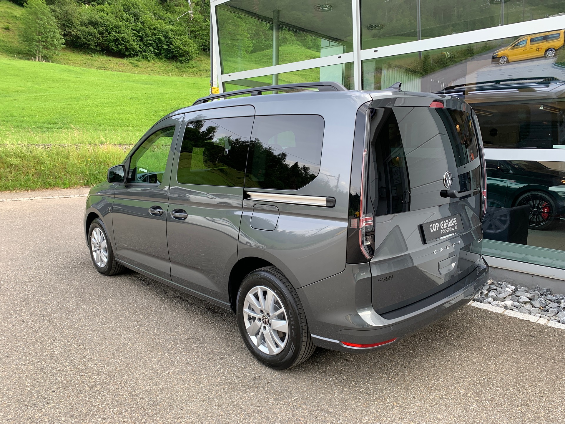 VW Caddy 2.0 TDI Liberty 4Motion-image-4