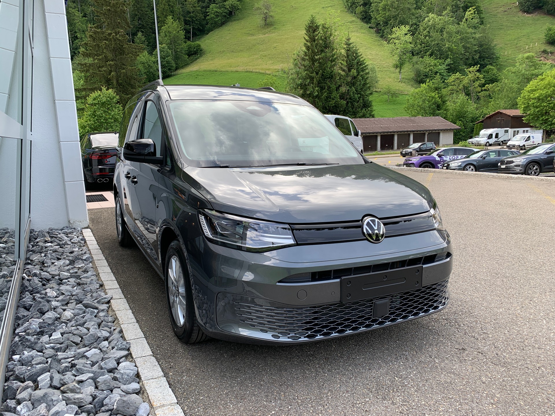 VW Caddy 2.0 TDI Liberty 4Motion-image-2