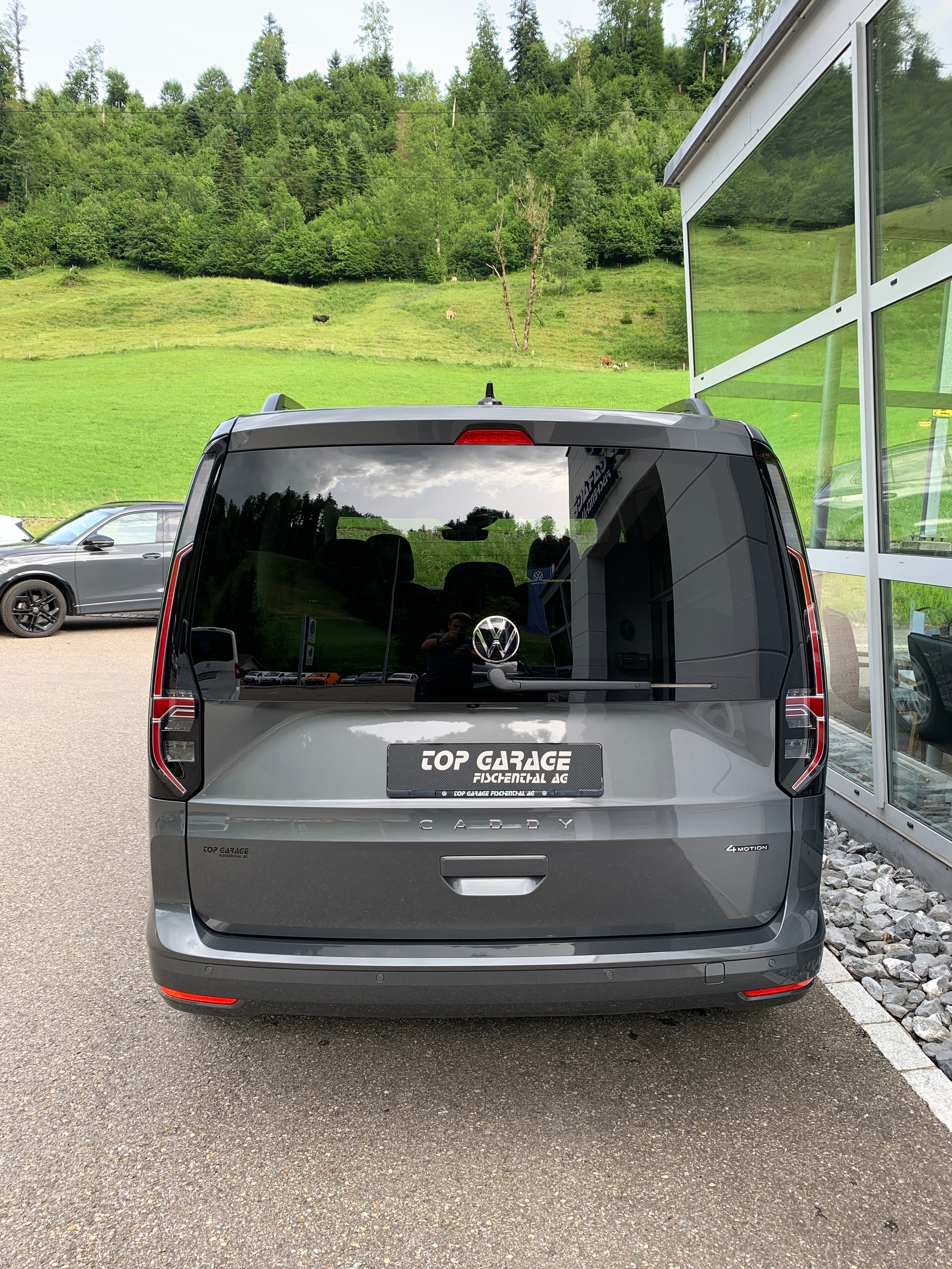 VW Caddy 2.0 TDI Liberty 4Motion-image-5