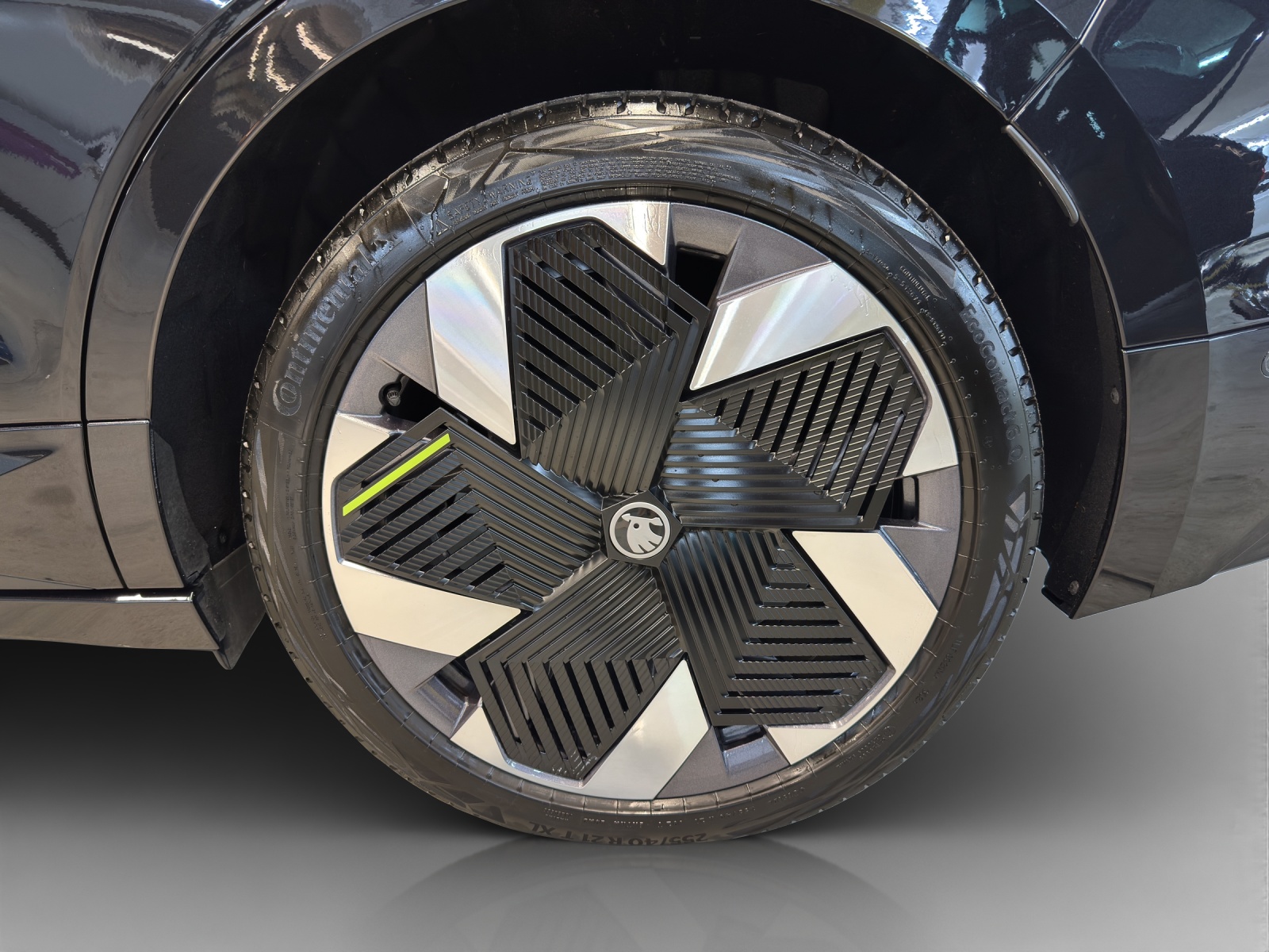 SKODA Enyaq 4x4 RS-image-13