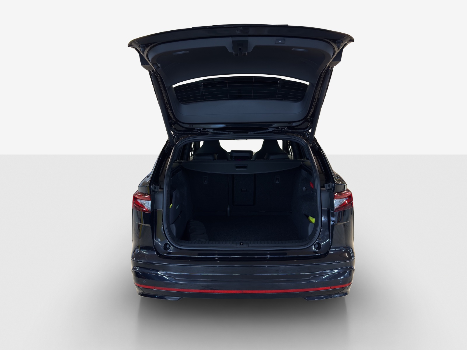 SKODA Enyaq 4x4 RS-image-12