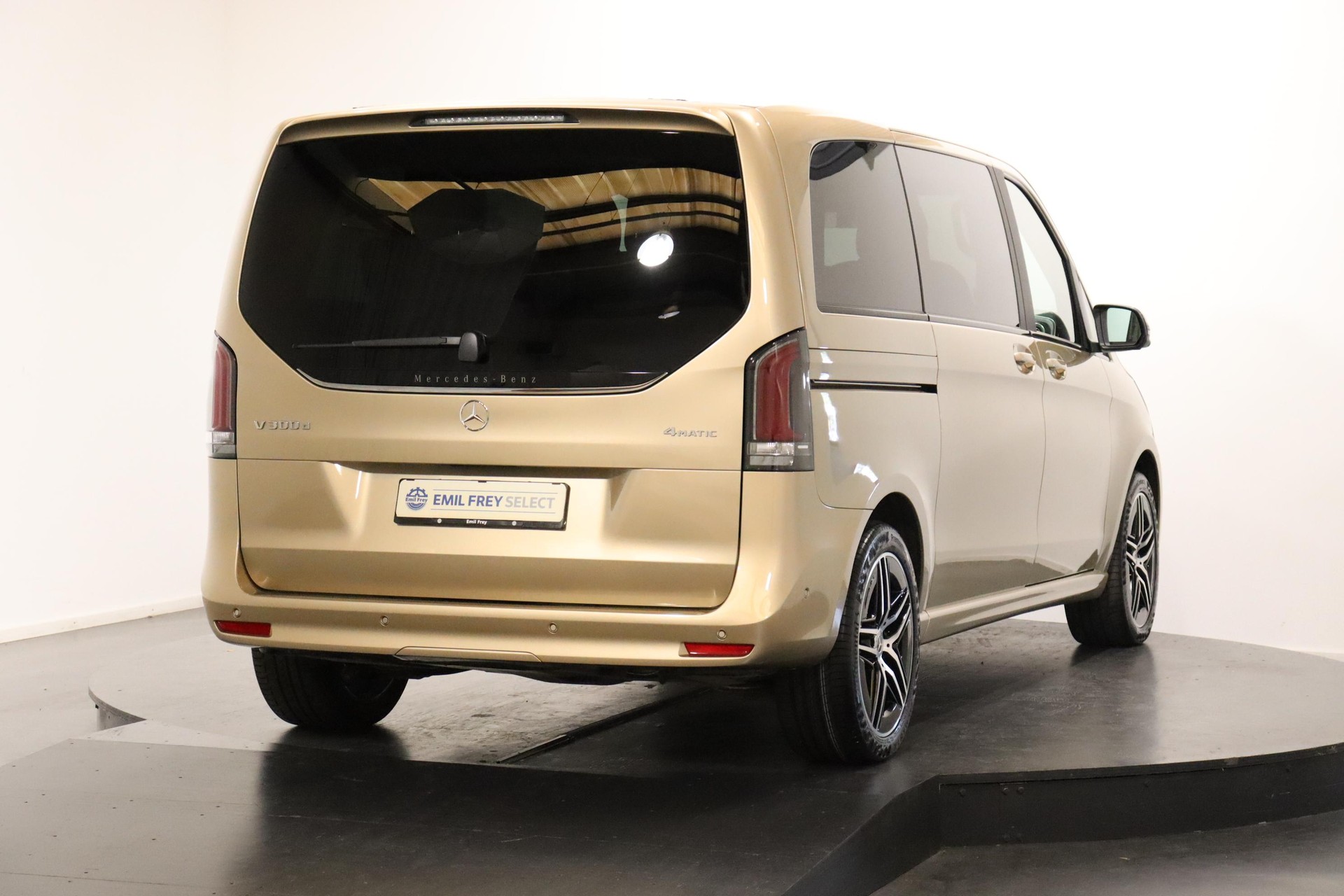 MERCEDES-BENZ V 300 d Avantgarde kurz Van-showroom-element-2