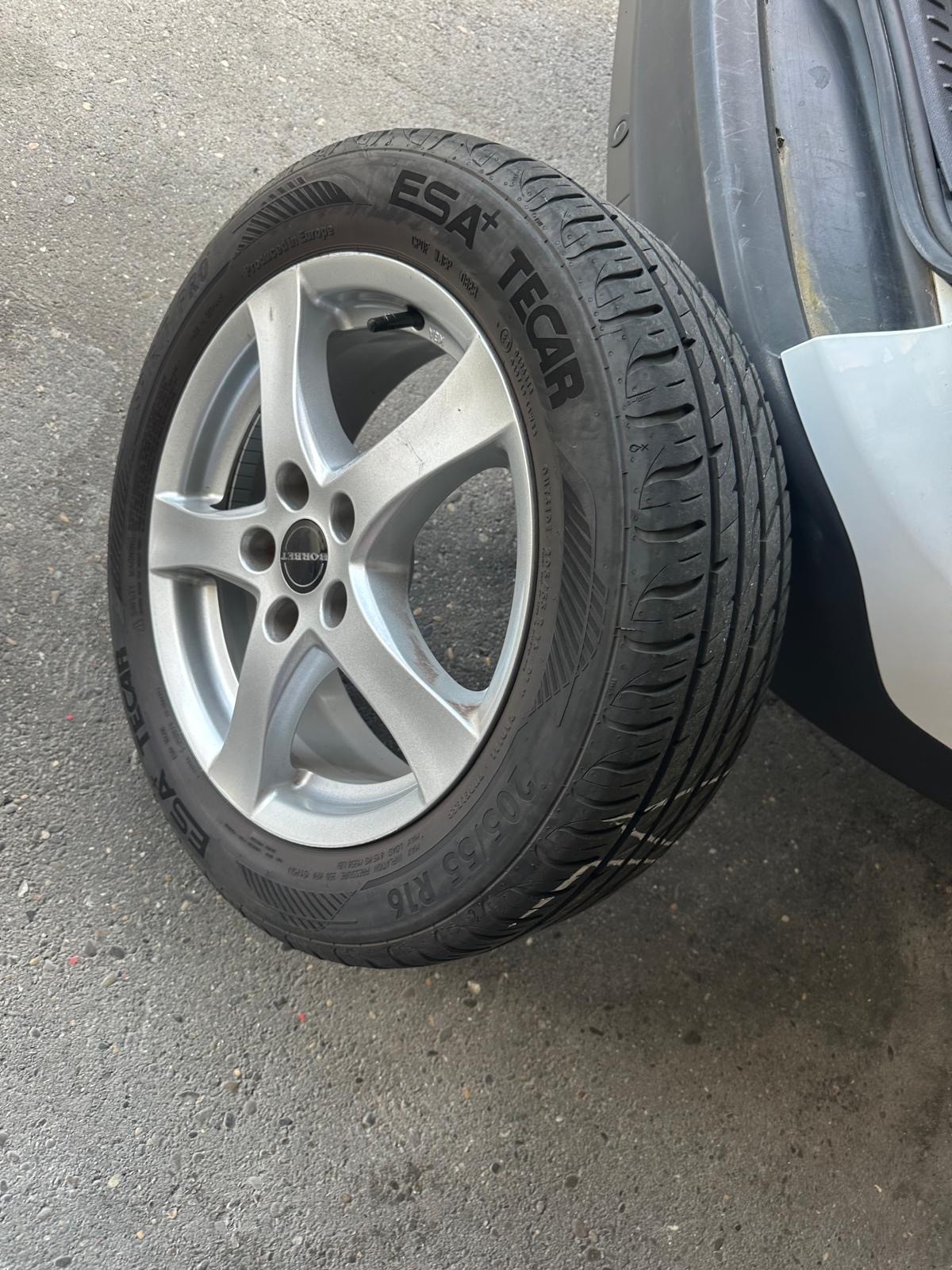 FORD Focus 1.0 SCTi Business-image-13