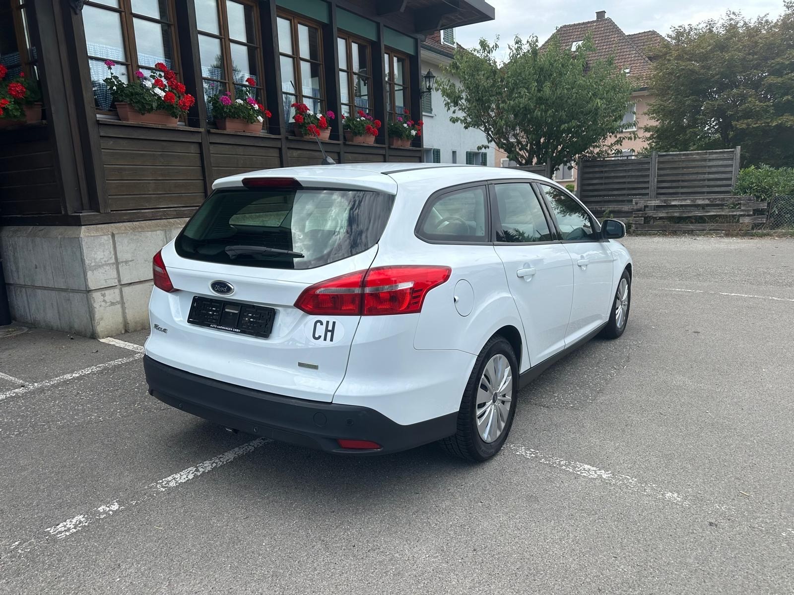 FORD Focus 1.0 SCTi Business-image-2