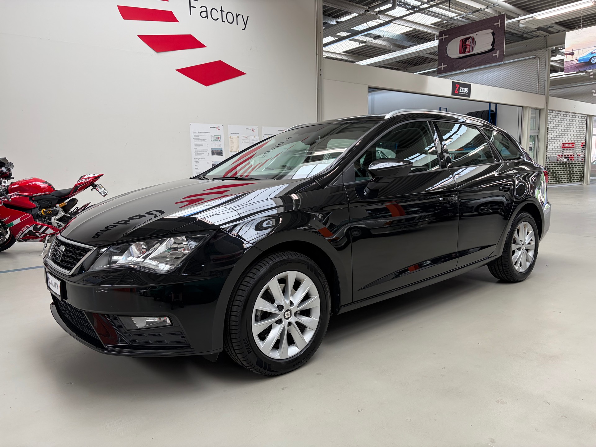 SEAT Leon ST 2.0 TDI CR Style DSG-image-0