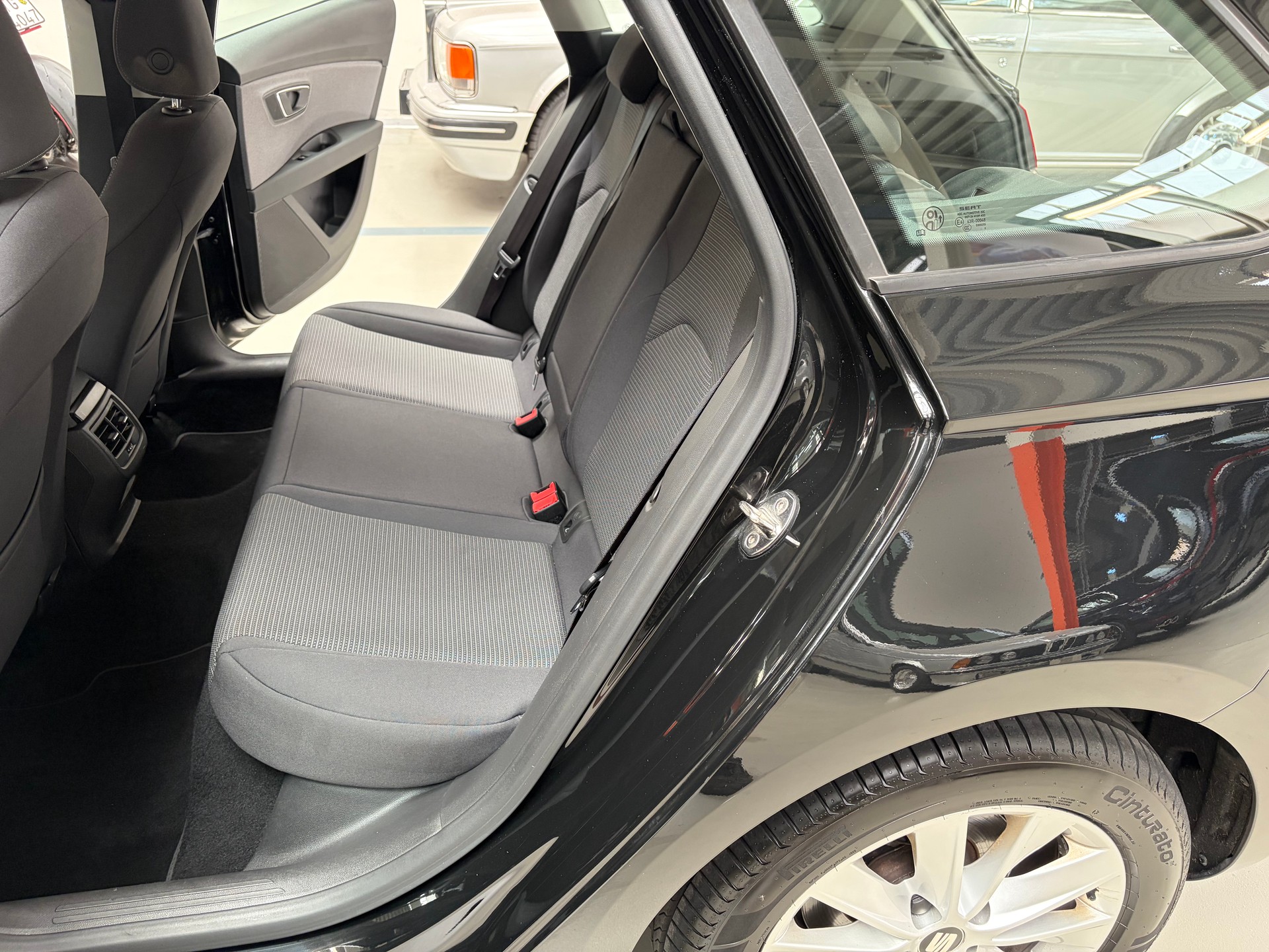 SEAT Leon ST 2.0 TDI CR Style DSG-image-11