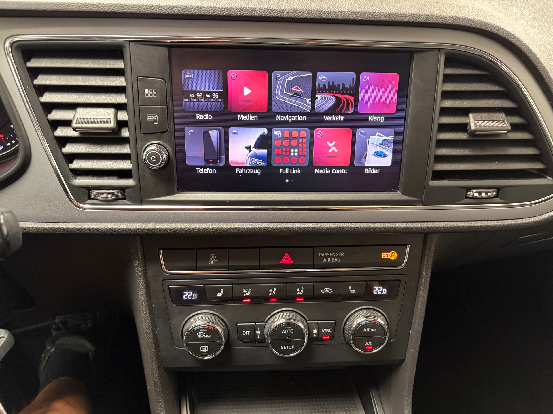 SEAT Leon ST 2.0 TDI CR Style DSG-image-14