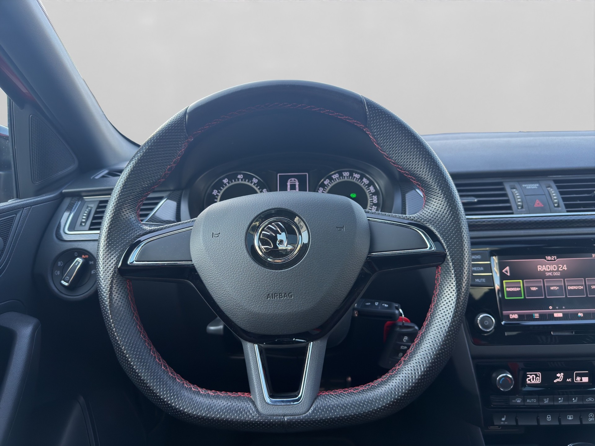 SKODA Rapid Spaceback 1.0 TSI Monte Carlo DSG-image-9