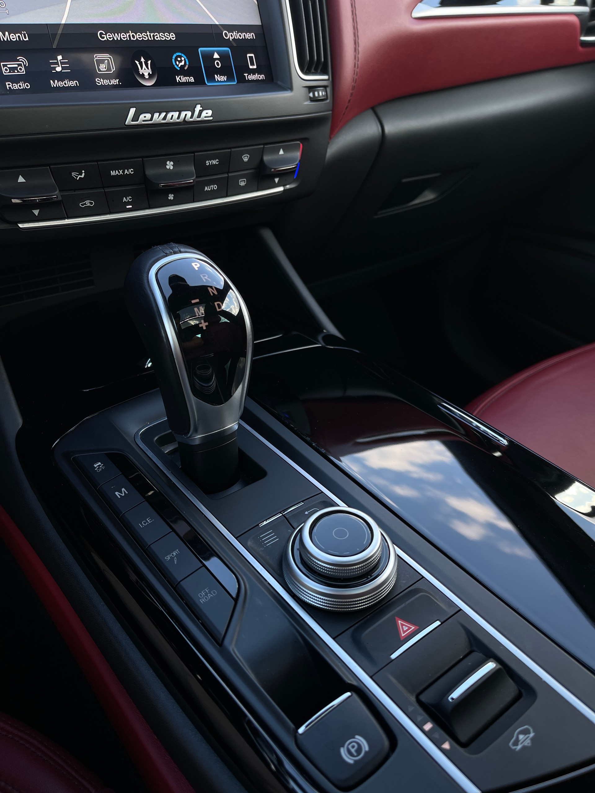 MASERATI Levante D 3.0 V6 Automatica-image-8