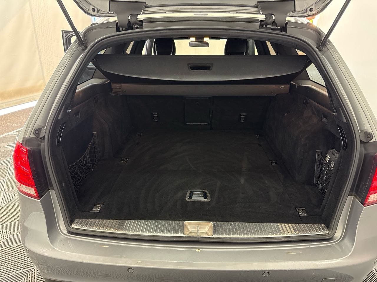 MERCEDES-BENZ E 250 CDI 4Matic 7G-Tronic-image-9