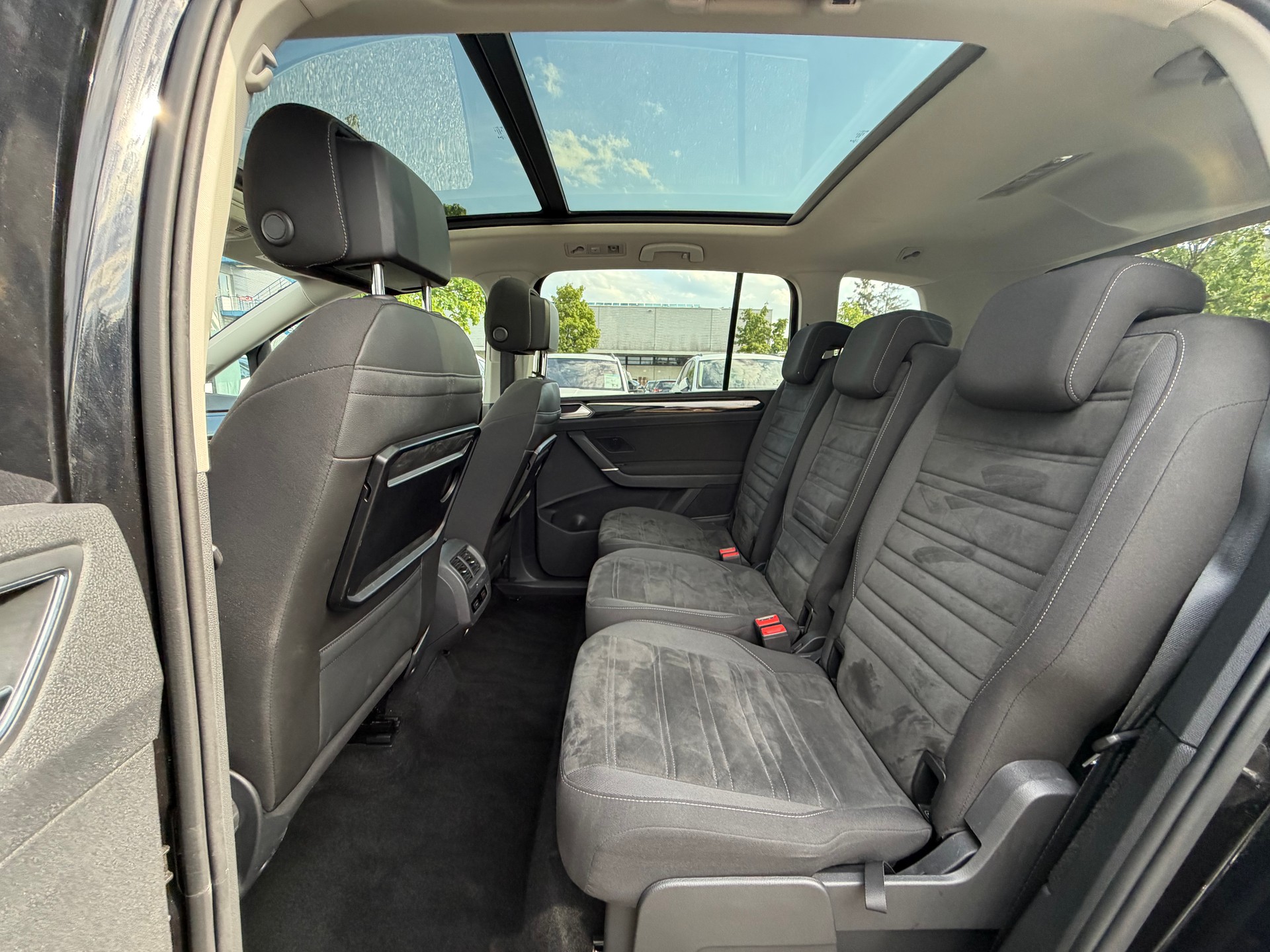VW Touran 2.0 TDI BlueMotion Technology Highline-image-9