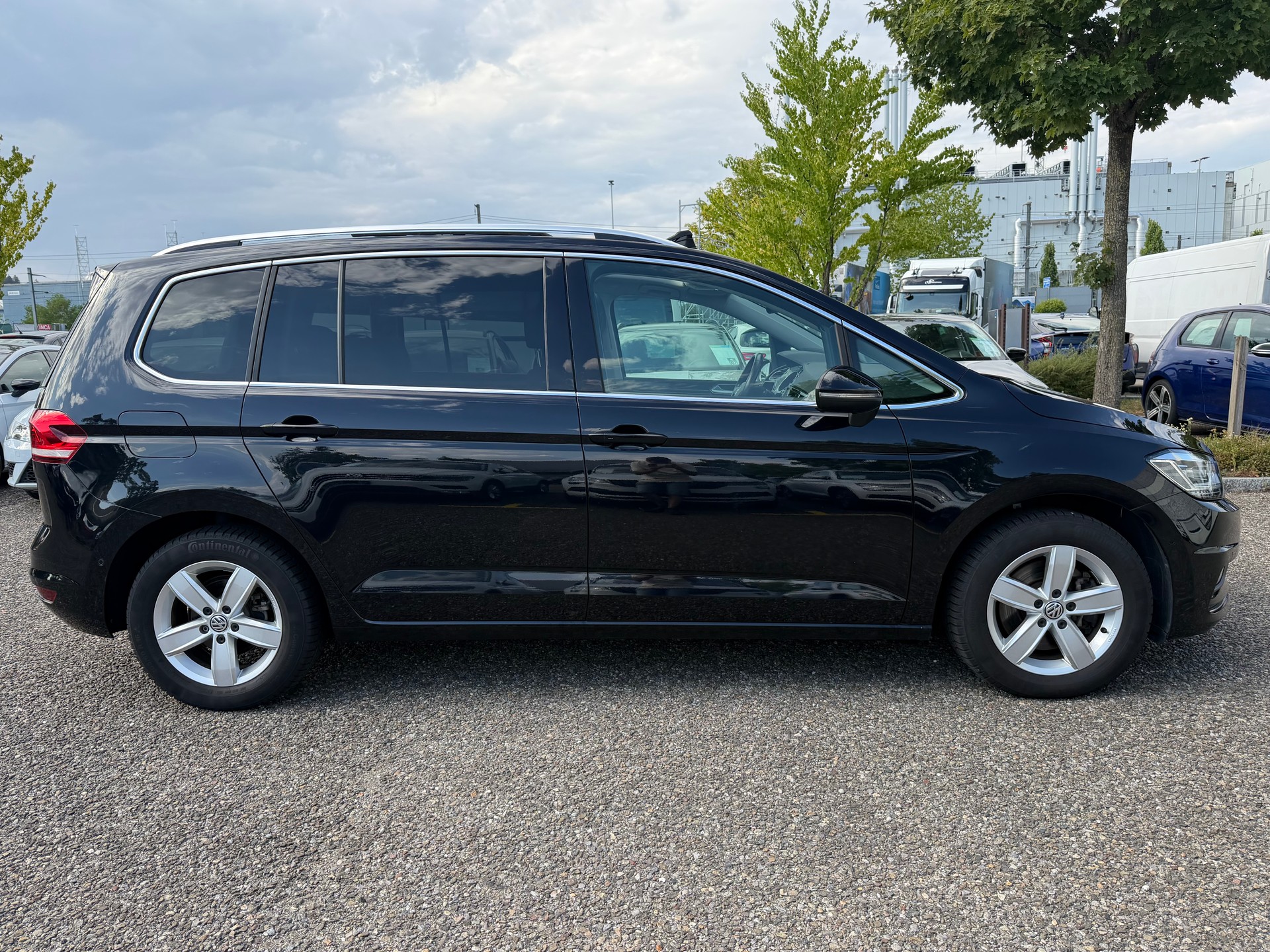VW Touran 2.0 TDI BlueMotion Technology Highline-image-3