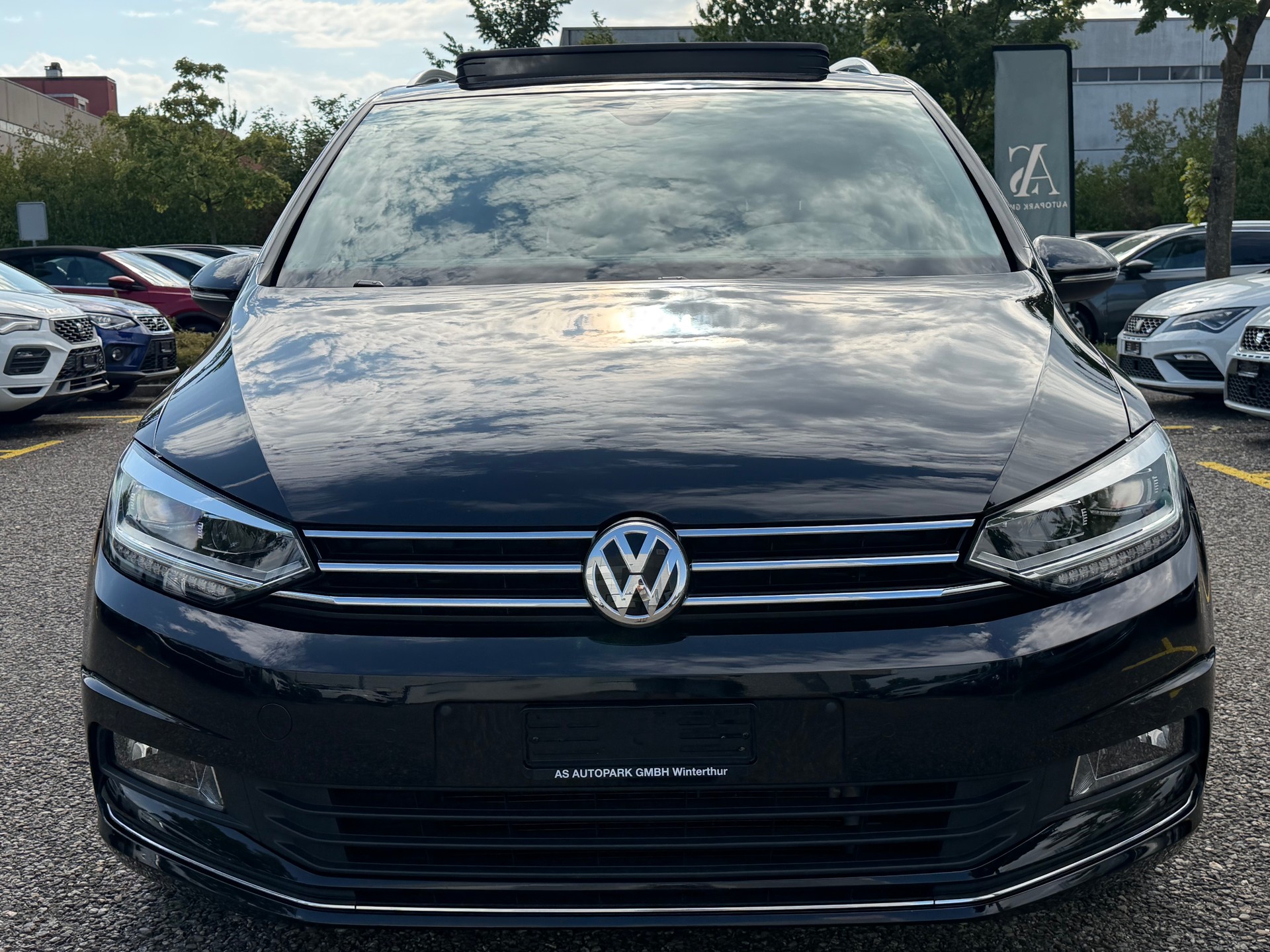 VW Touran 2.0 TDI BlueMotion Technology Highline-image-1