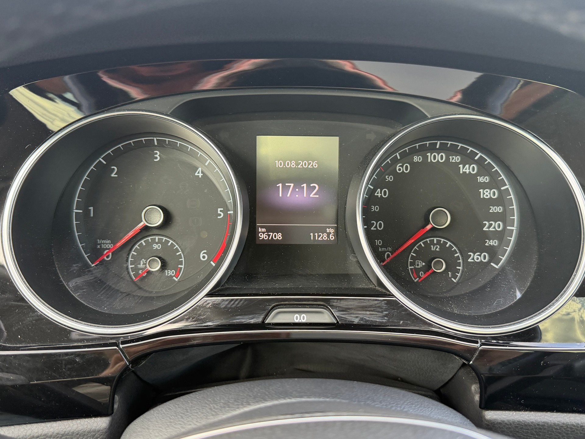 VW Touran 2.0 TDI BlueMotion Technology Highline-image-15