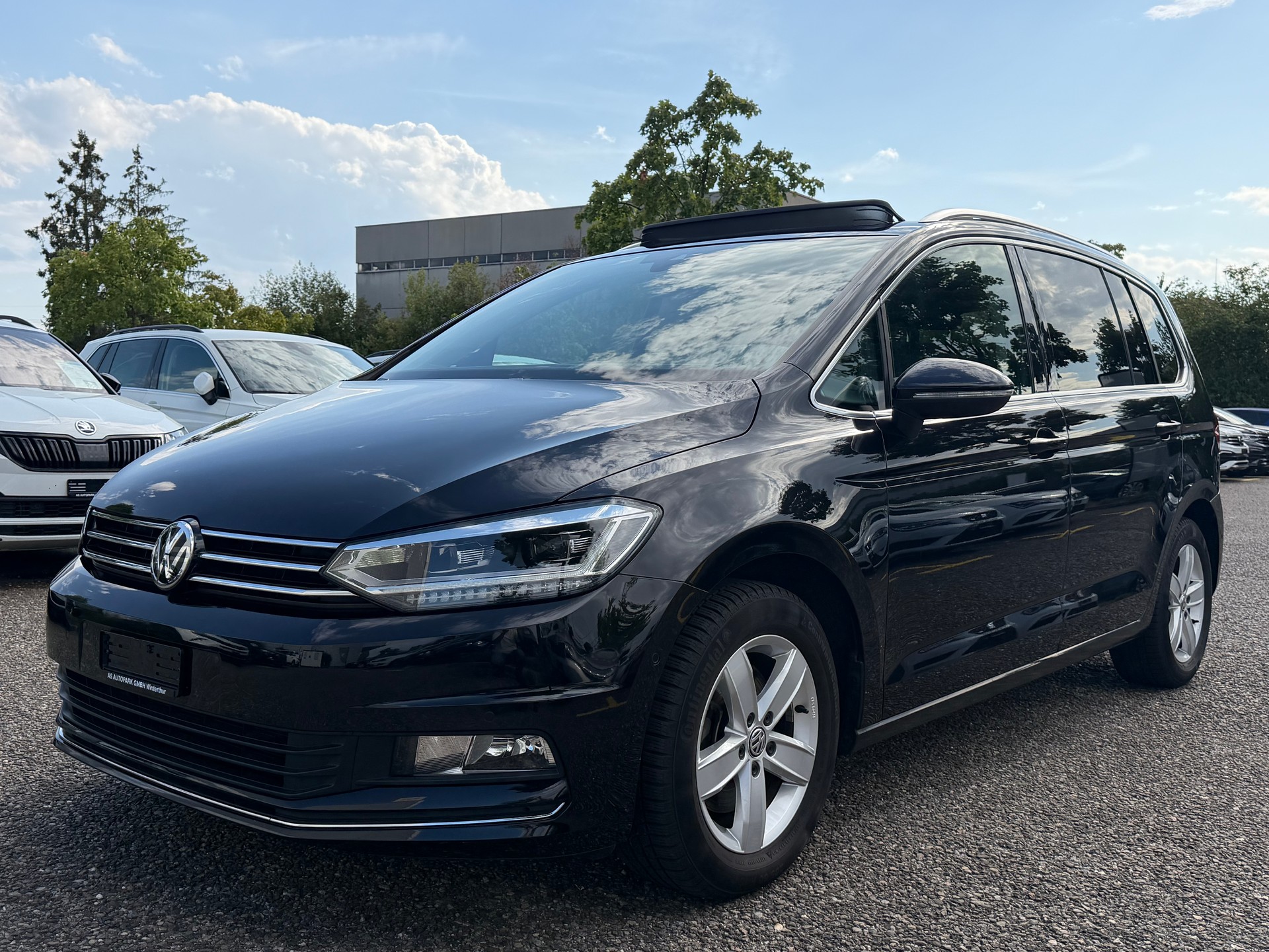 VW Touran 2.0 TDI BlueMotion Technology Highline-image-0