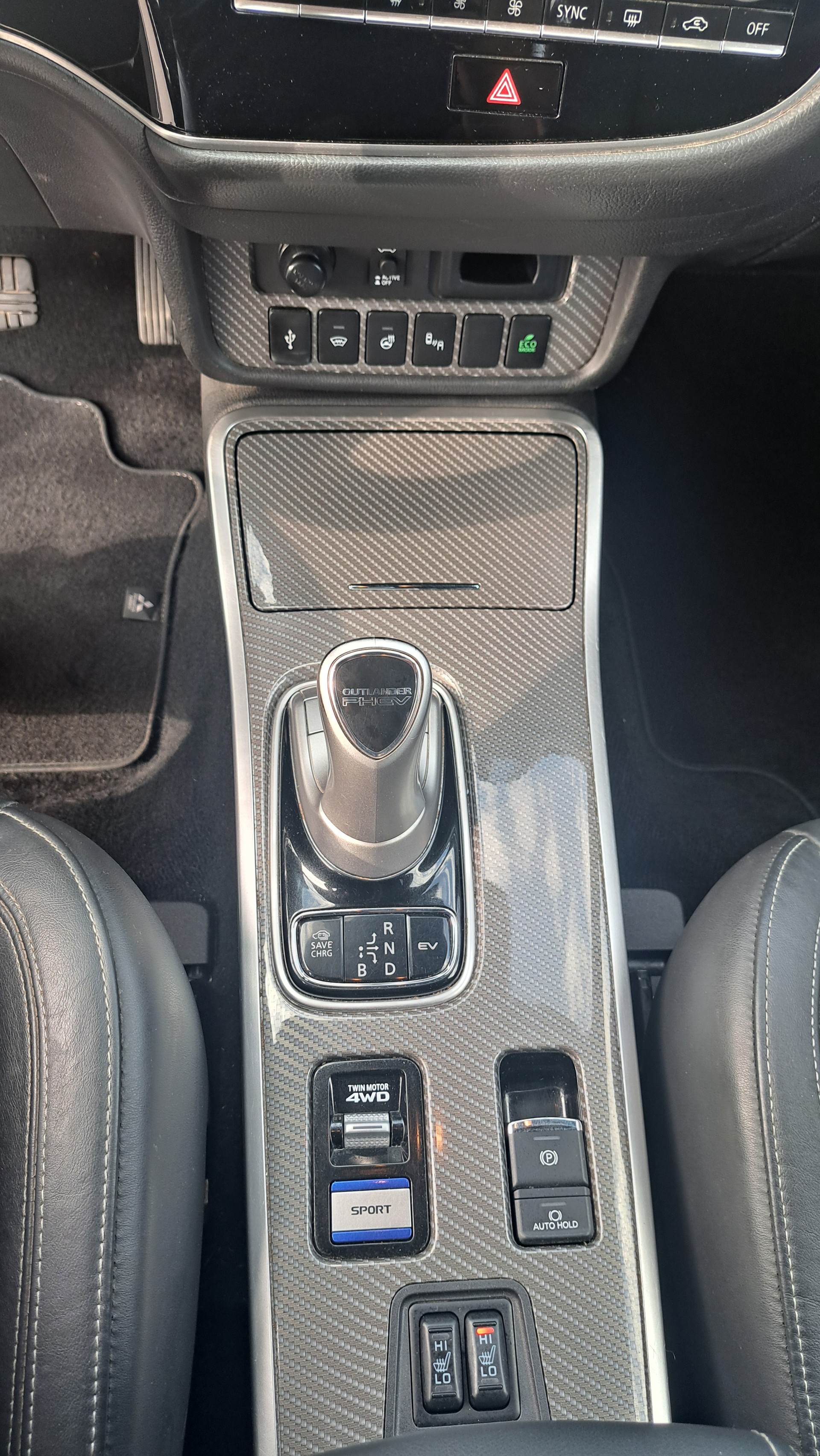 MITSUBISHI Outlander 2.4 PHEV Diamond 4WD Automatic-image-15