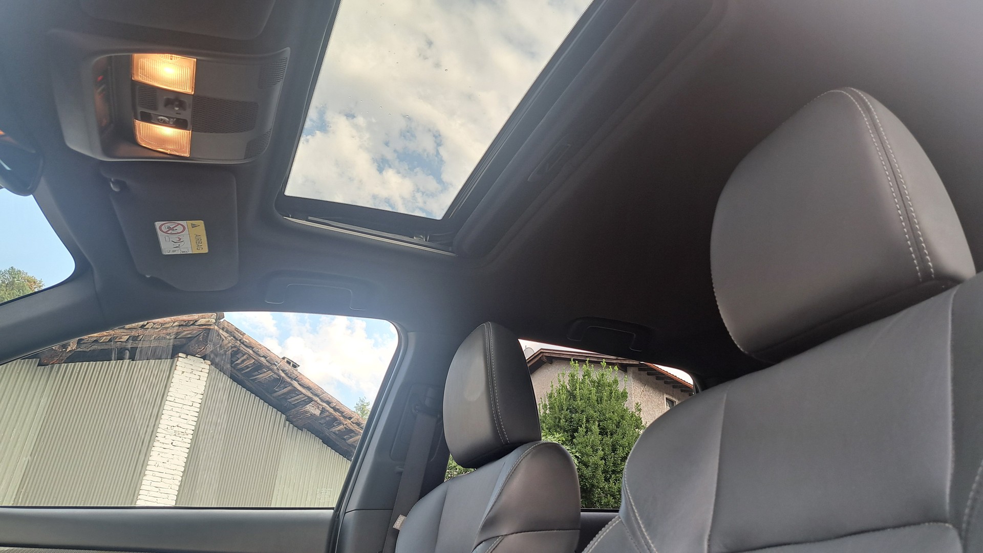 MITSUBISHI Outlander 2.4 PHEV Diamond 4WD Automatic-image-12
