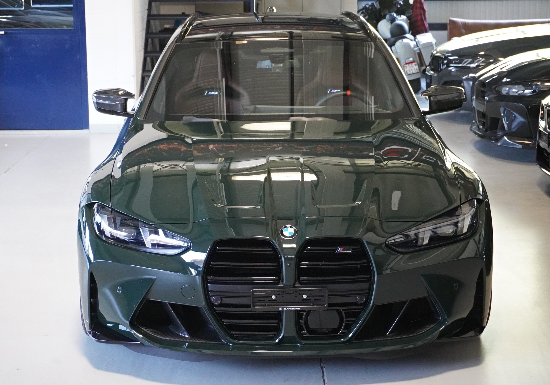BMW M3 Touring xDrive Competition M // TARTUFO M CARBON SCHALENSITZE // BREWSTER GREEN // AKRAPOVIC //-image-1