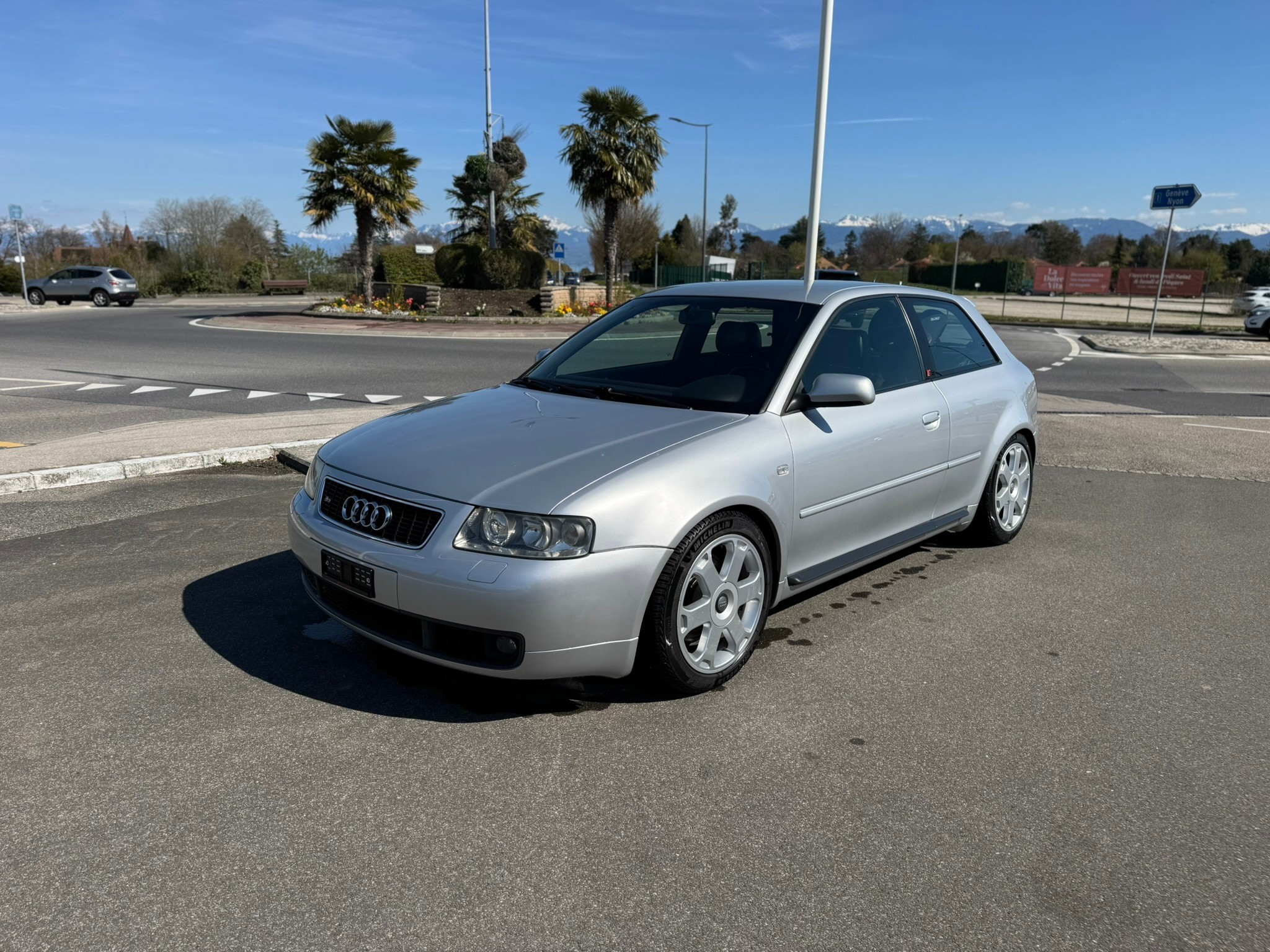 Car photo