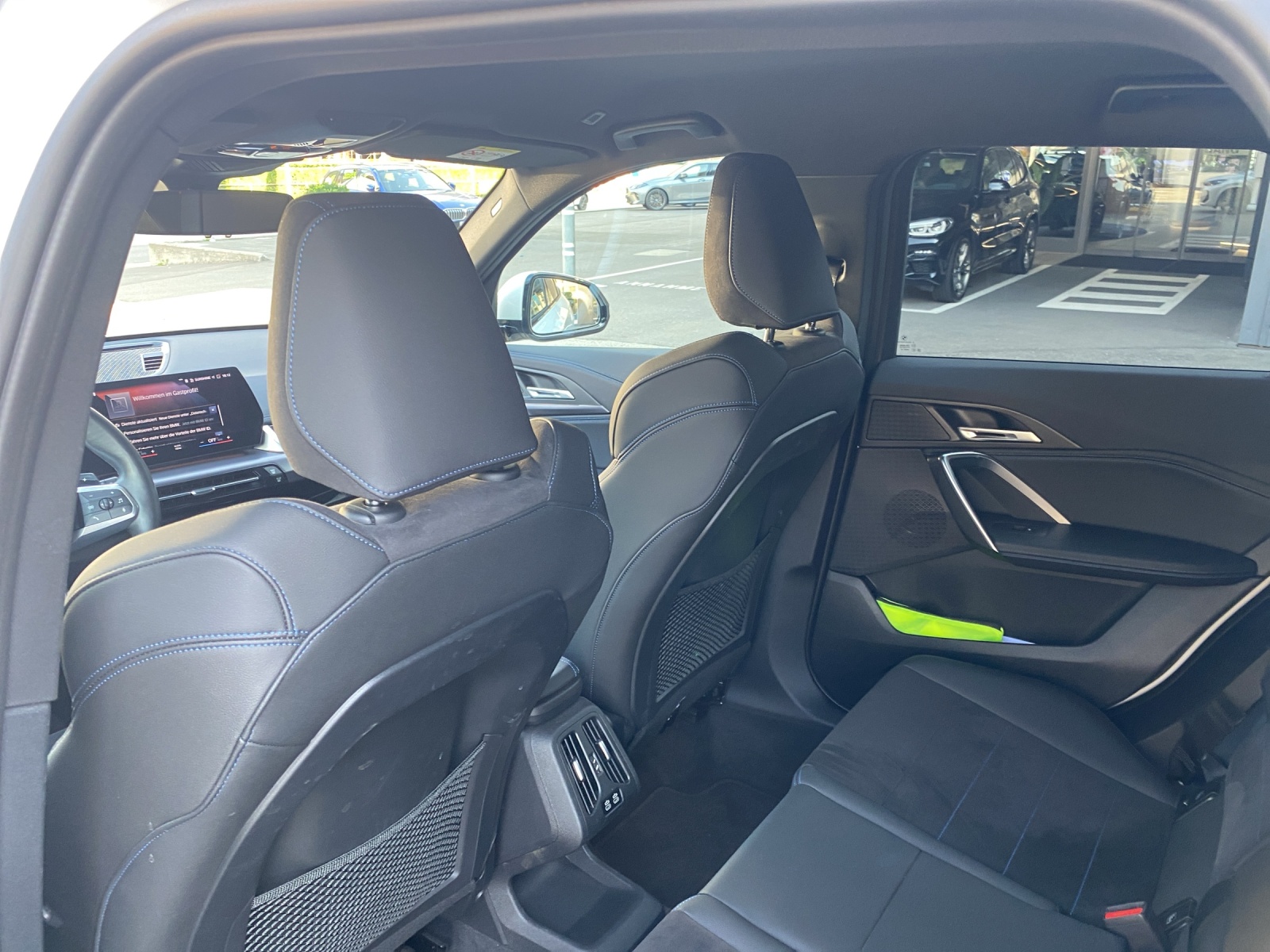 BMW X1 23i xDrive paddles-image-21