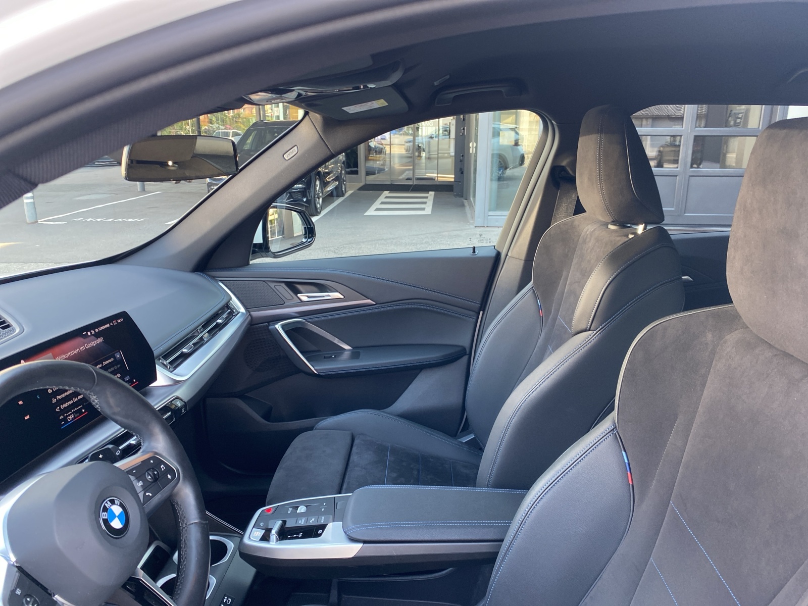 BMW X1 23i xDrive paddles-image-20