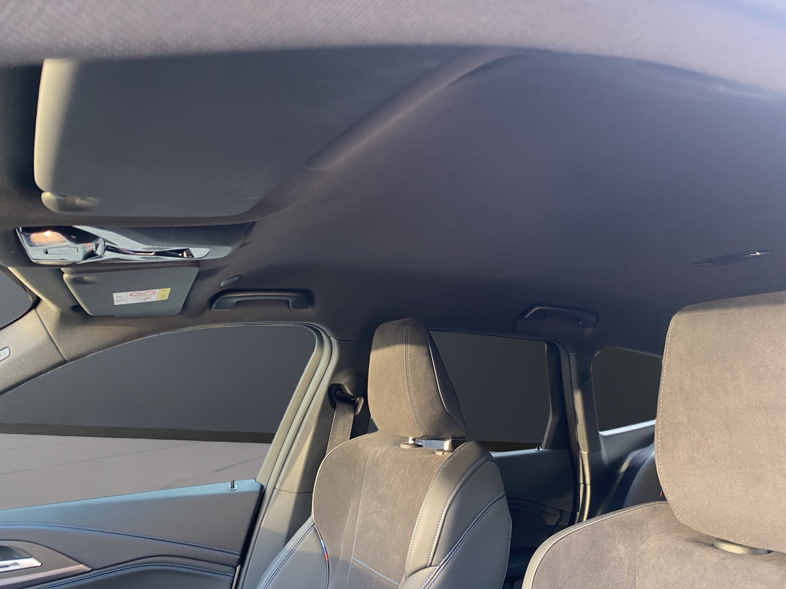 BMW X1 23i xDrive paddles-image-9