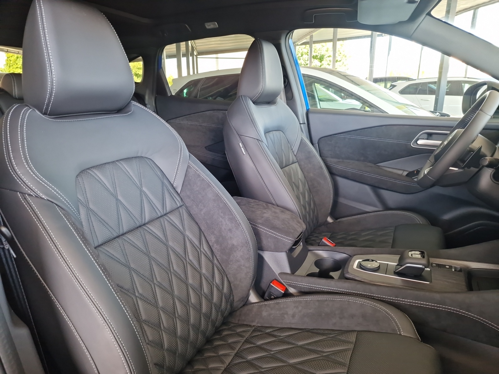 NISSAN Qashqai 1.3 DIG-T MHEV Tekna+ 4x4 Panorama-image-18