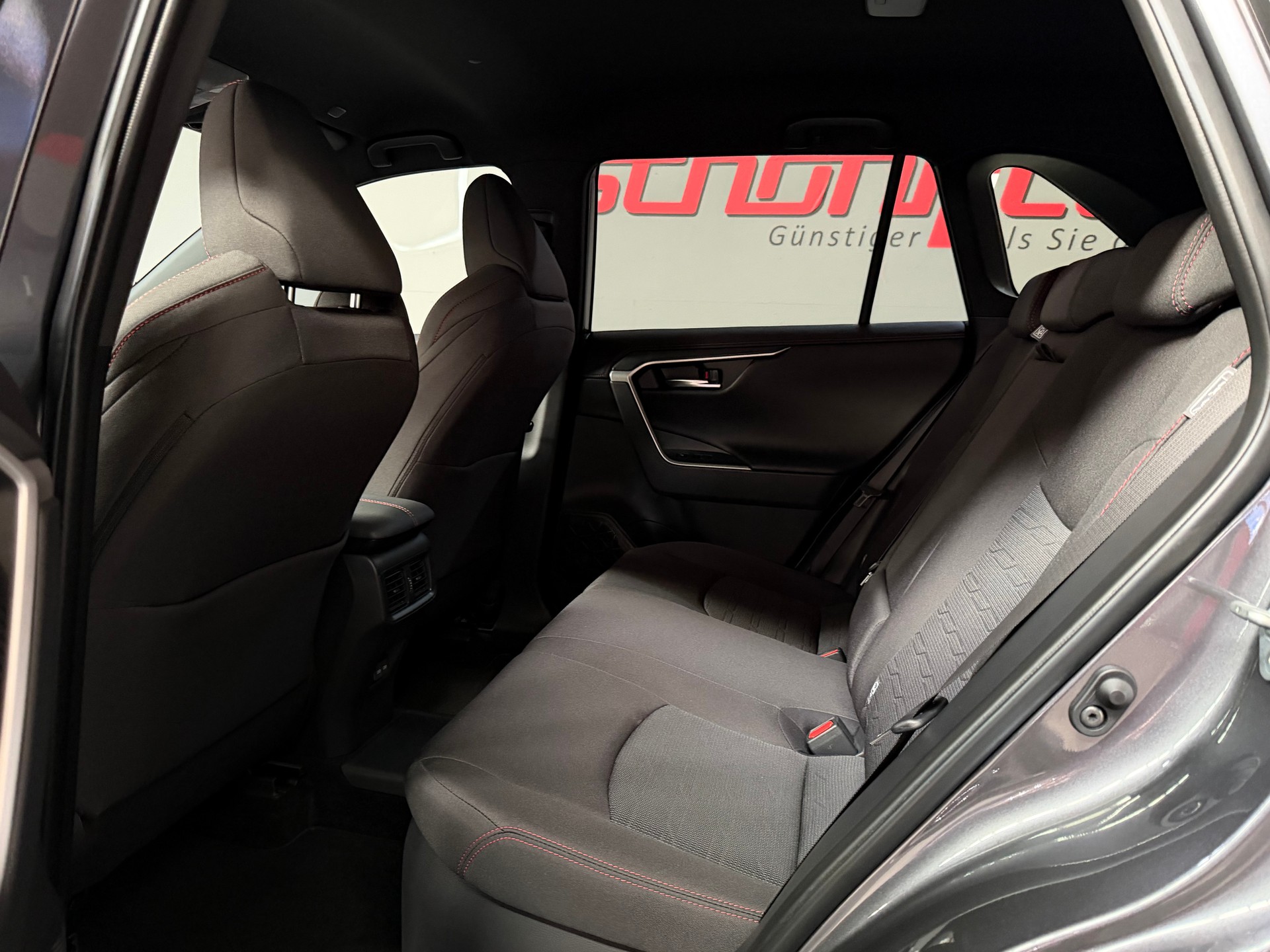 TOYOTA RAV-4 2.5 PHEV Trend e-CVT 4WD-image-13