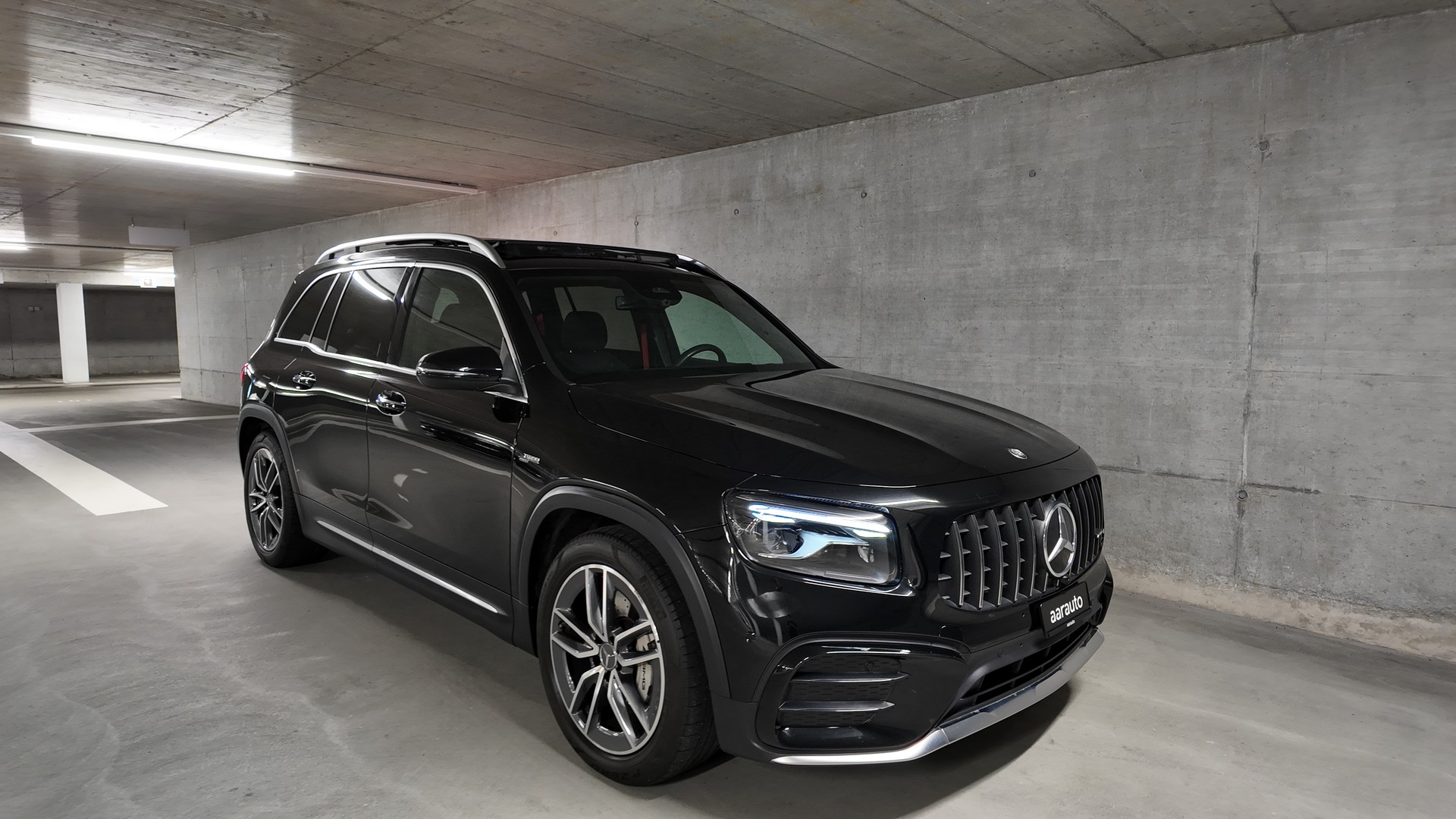 MERCEDES-BENZ GLB AMG 35 4Matic 8G-Tronic-image-5