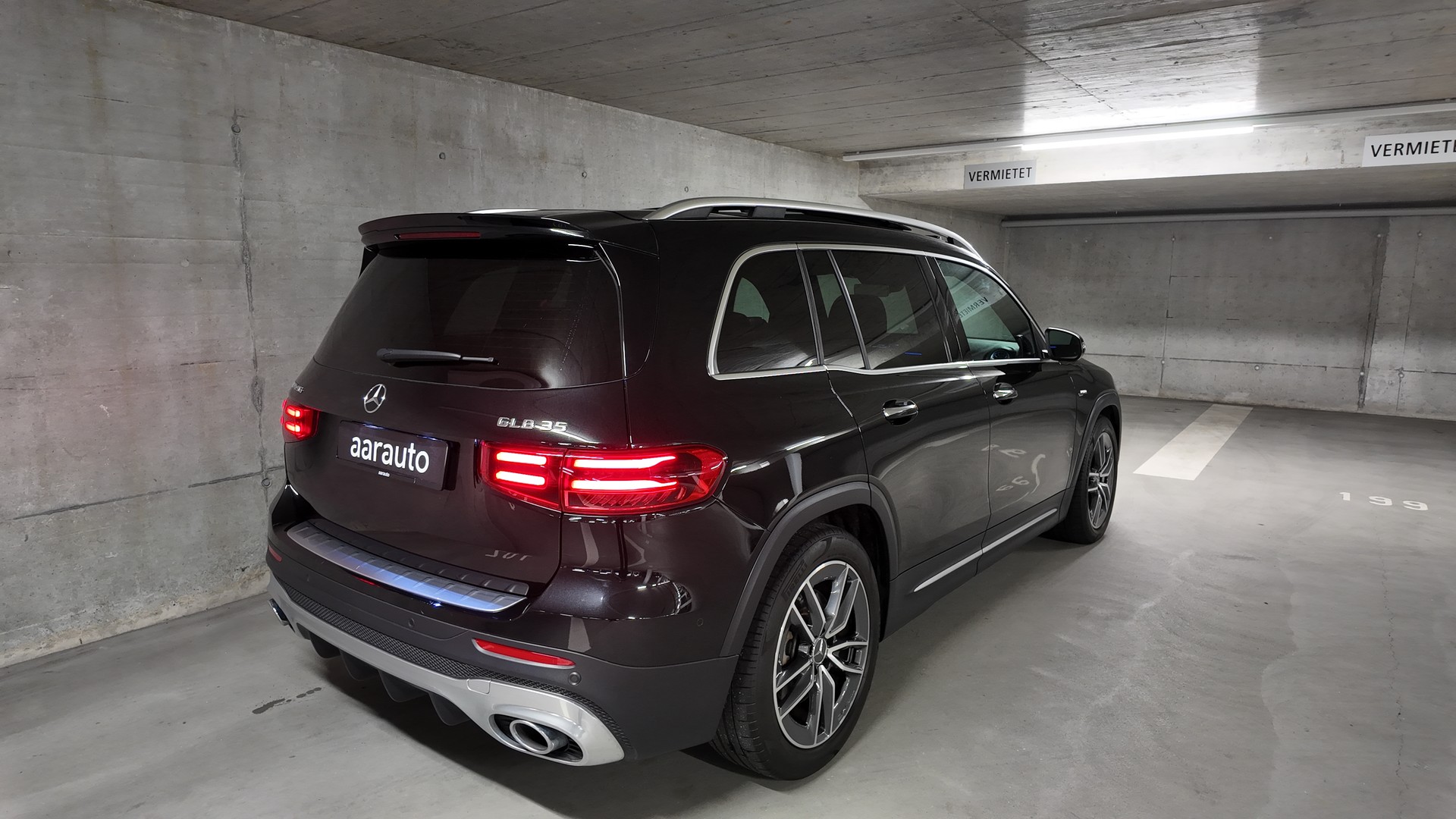 MERCEDES-BENZ GLB AMG 35 4Matic 8G-Tronic-image-4