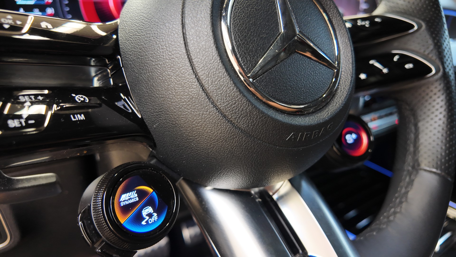 MERCEDES-BENZ GLB AMG 35 4Matic 8G-Tronic-image-13