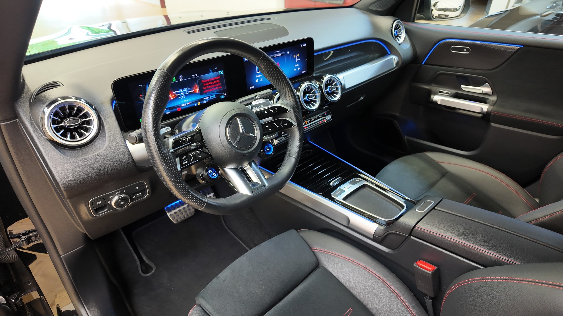 MERCEDES-BENZ GLB AMG 35 4Matic 8G-Tronic-image-12