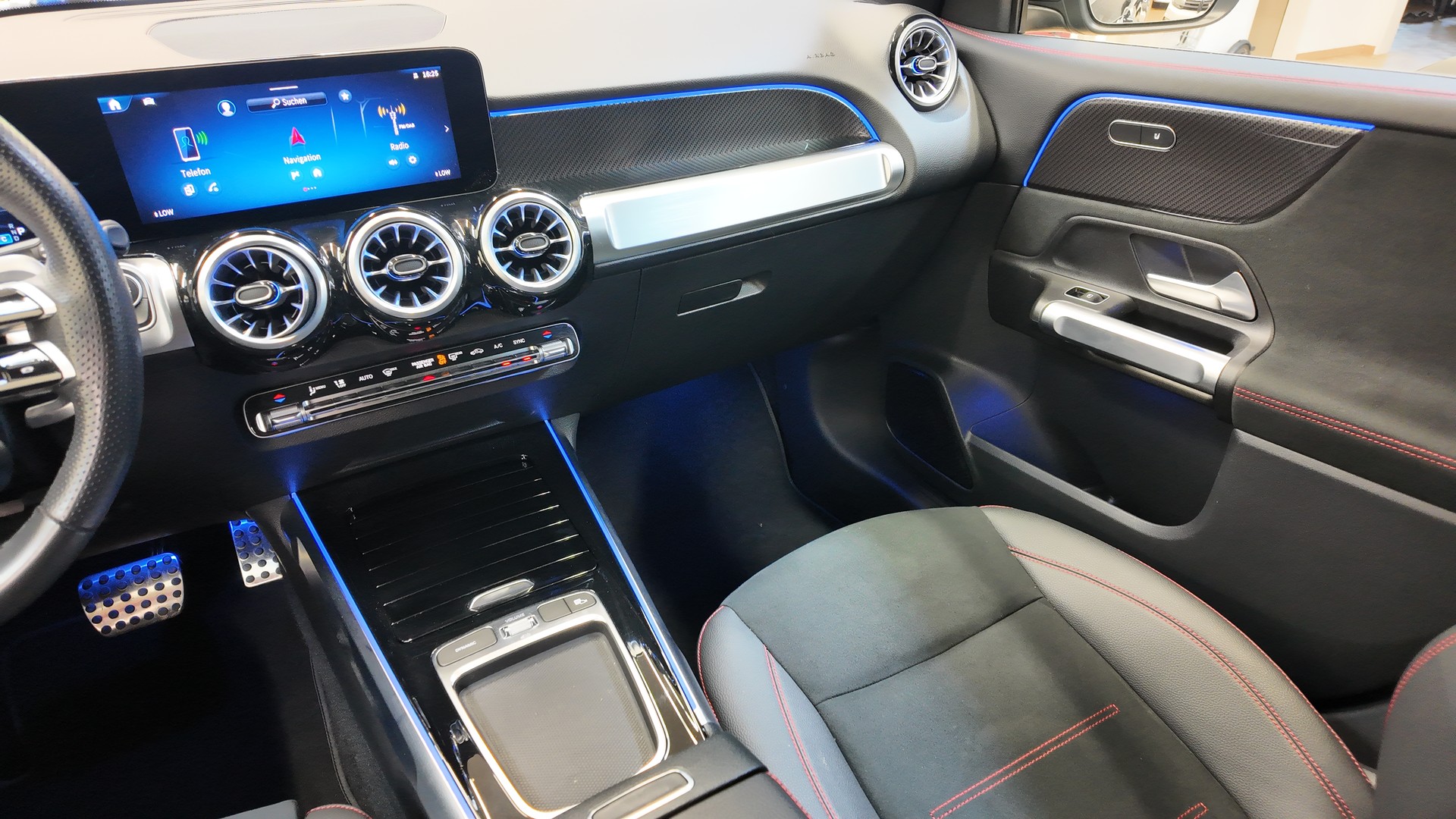 MERCEDES-BENZ GLB AMG 35 4Matic 8G-Tronic-image-14