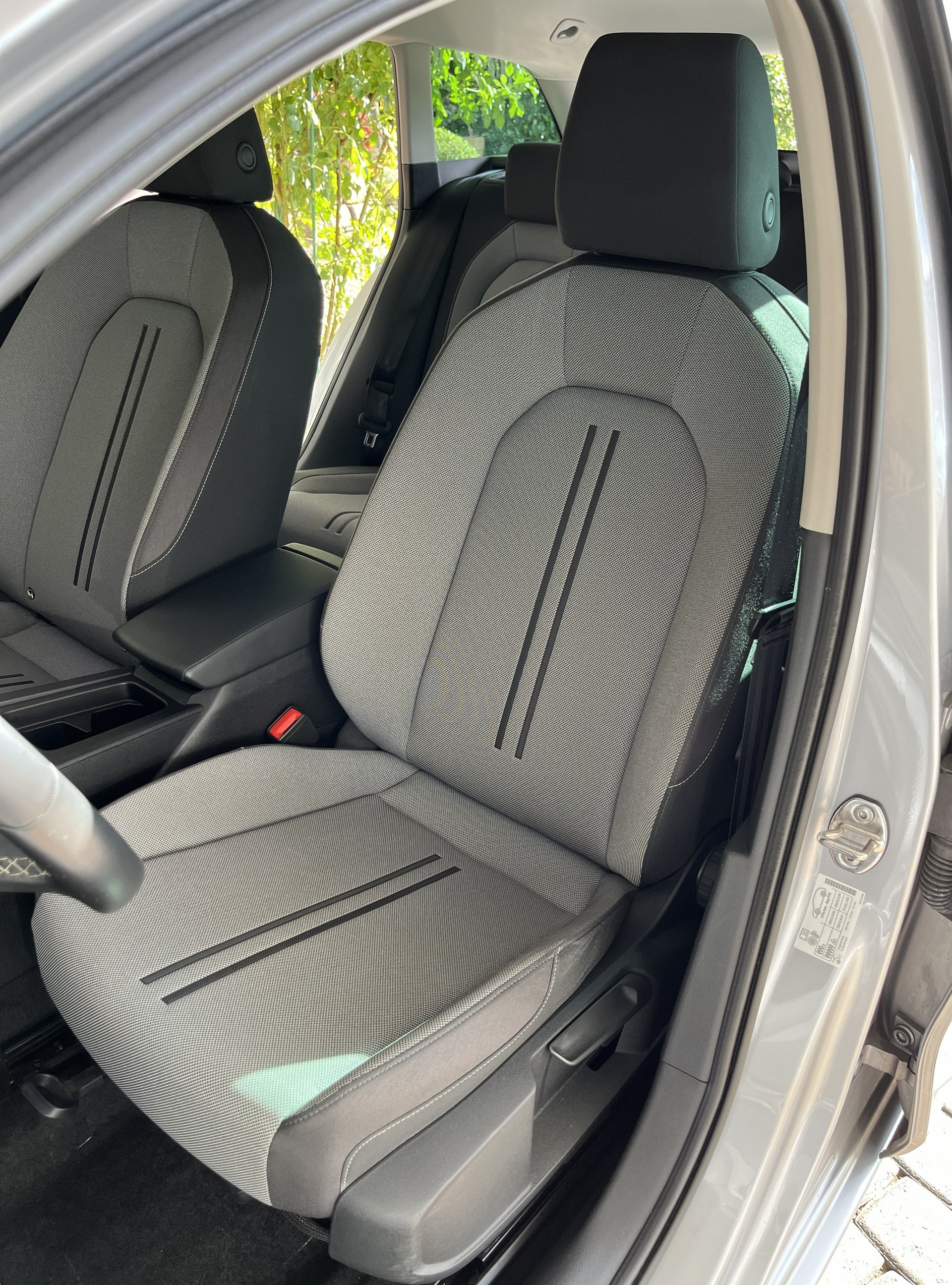 SEAT LEON ST 2.0 TDI EVO DSG Style ** Full Digital Cockpit ** Navi ** ACC ** PDC v+h ** Apple CarPlay & Android Auto-image-4