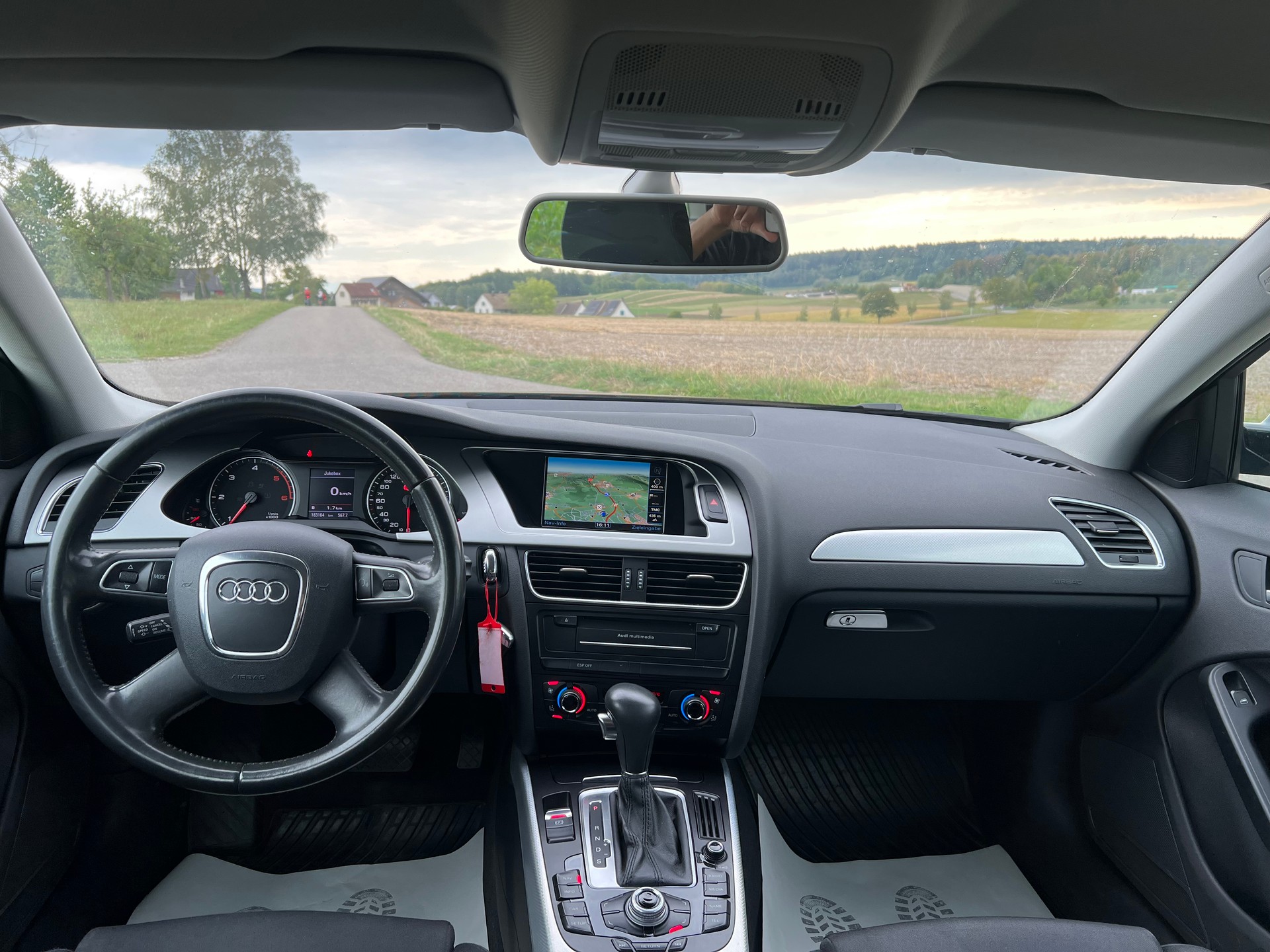 AUDI A4 Avant 2.0 TDI multitronic-image-10