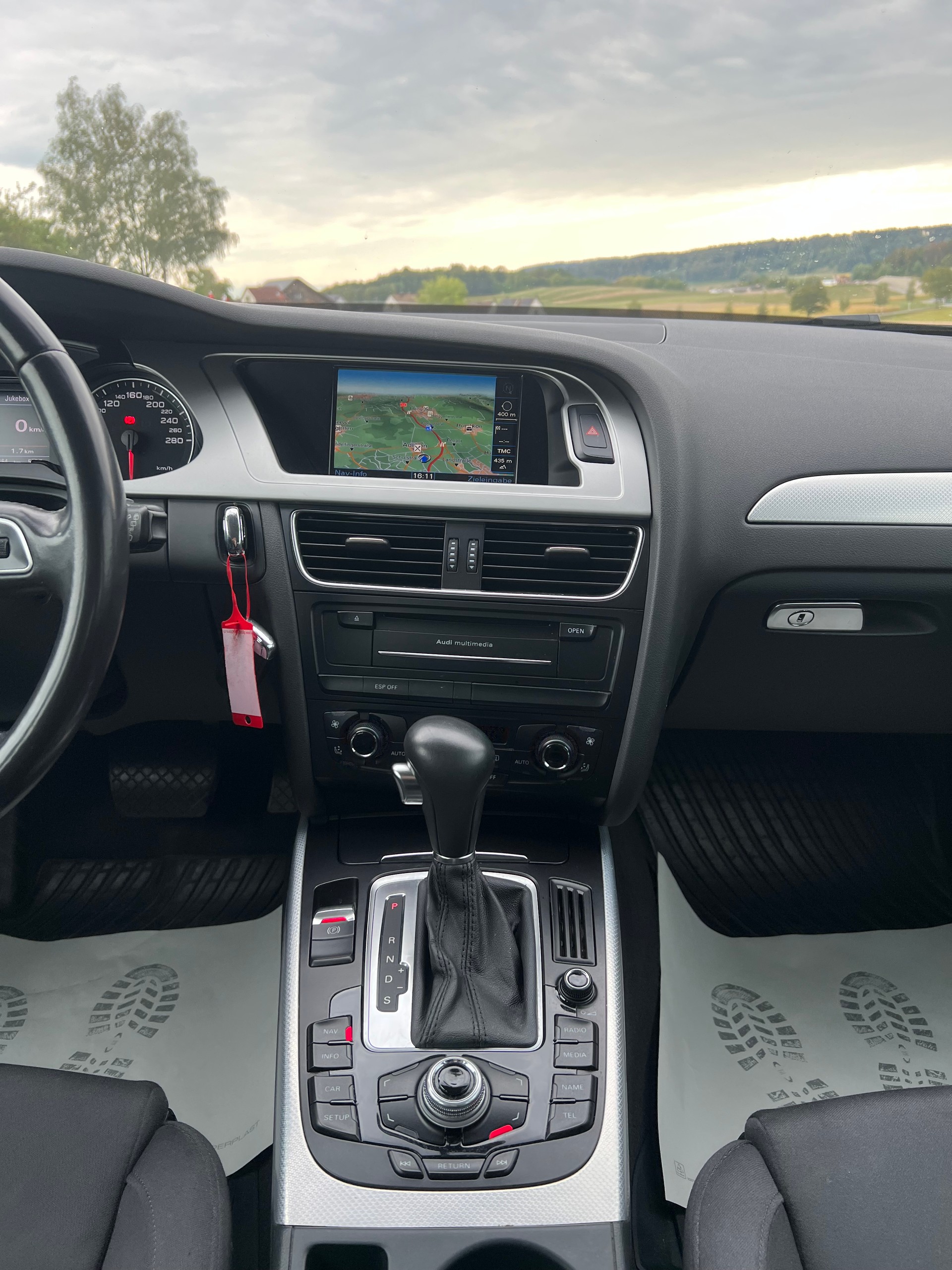 AUDI A4 Avant 2.0 TDI multitronic-image-13