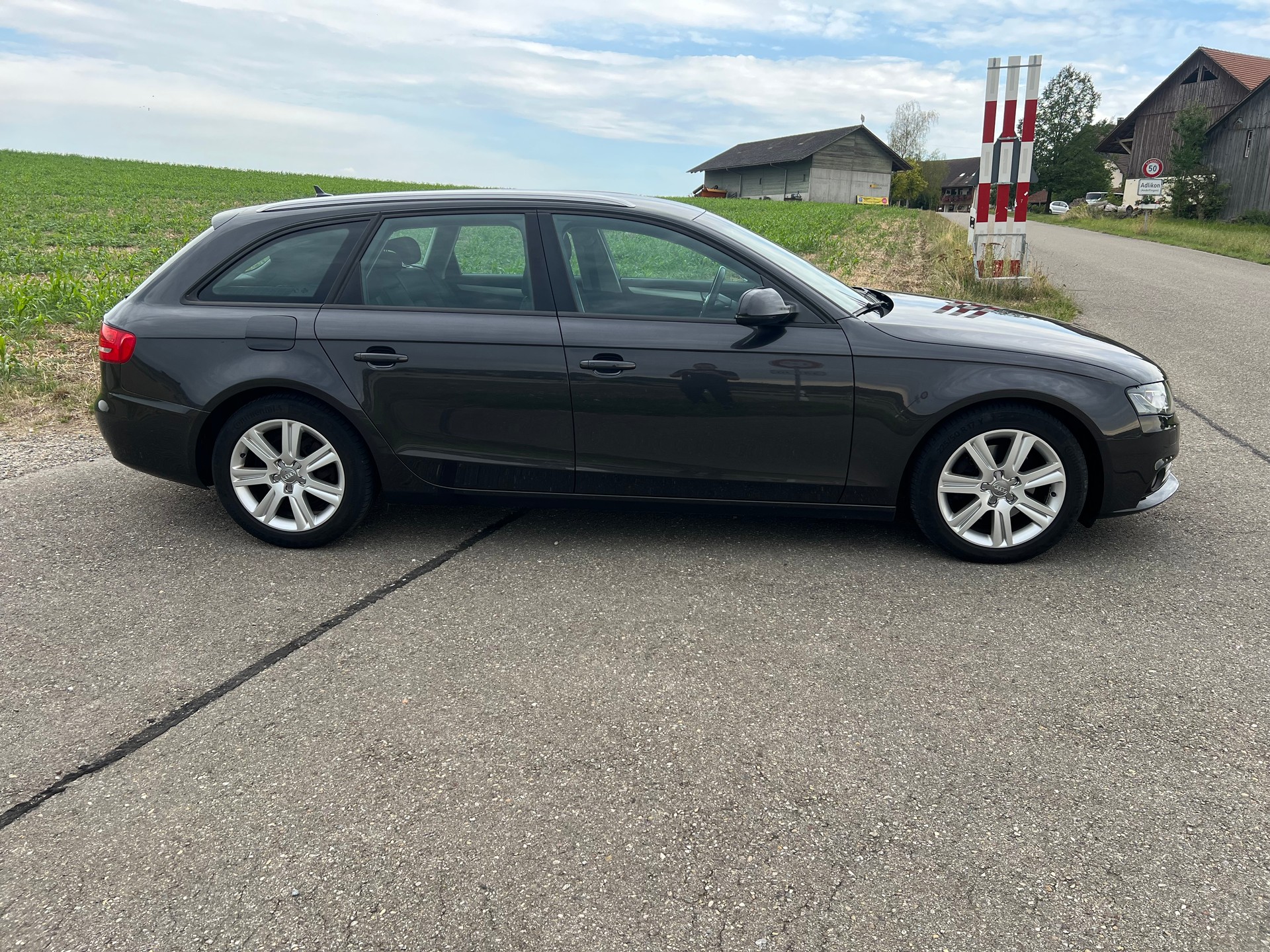 AUDI A4 Avant 2.0 TDI multitronic-image-2