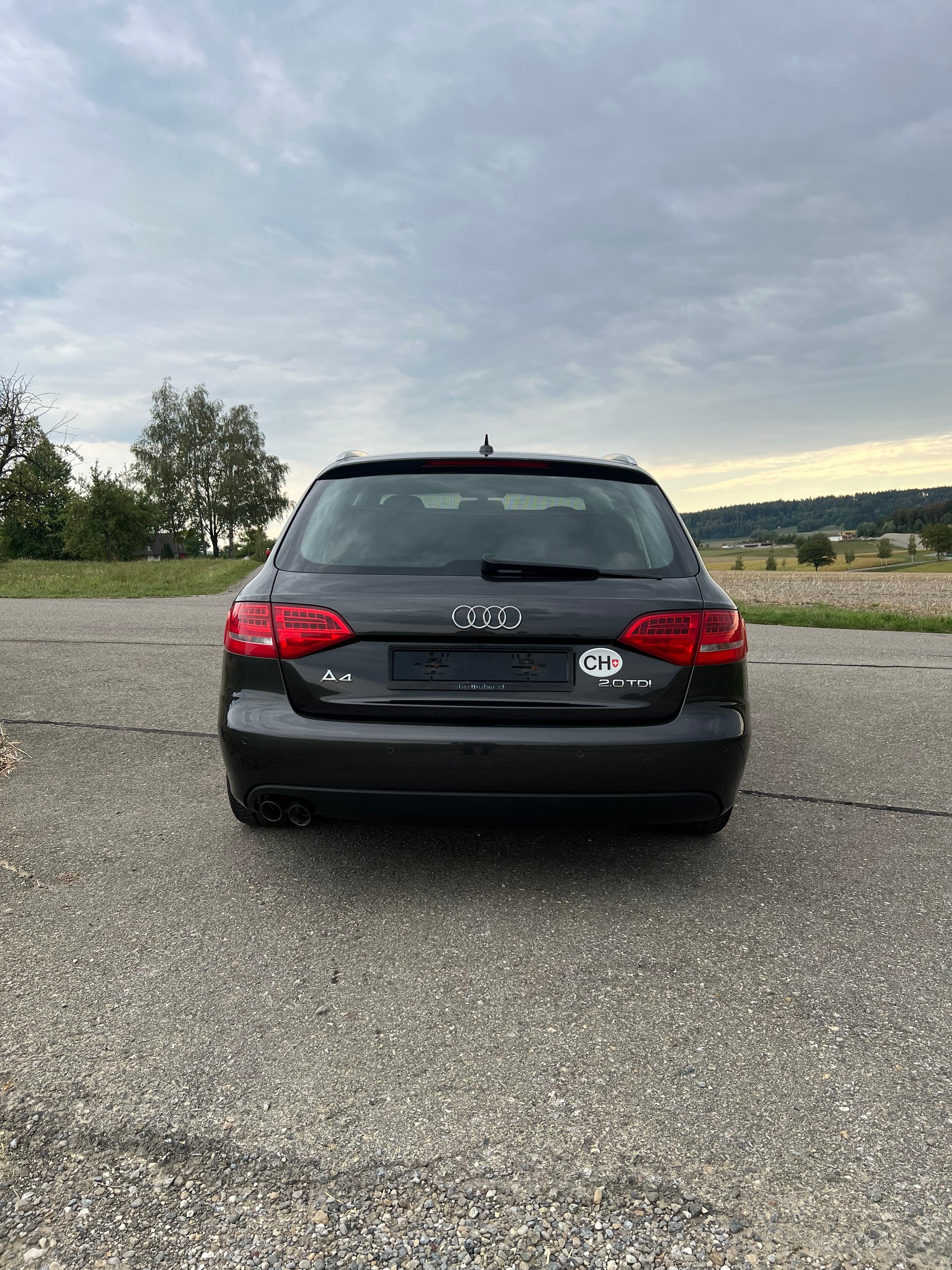 AUDI A4 Avant 2.0 TDI multitronic-image-4